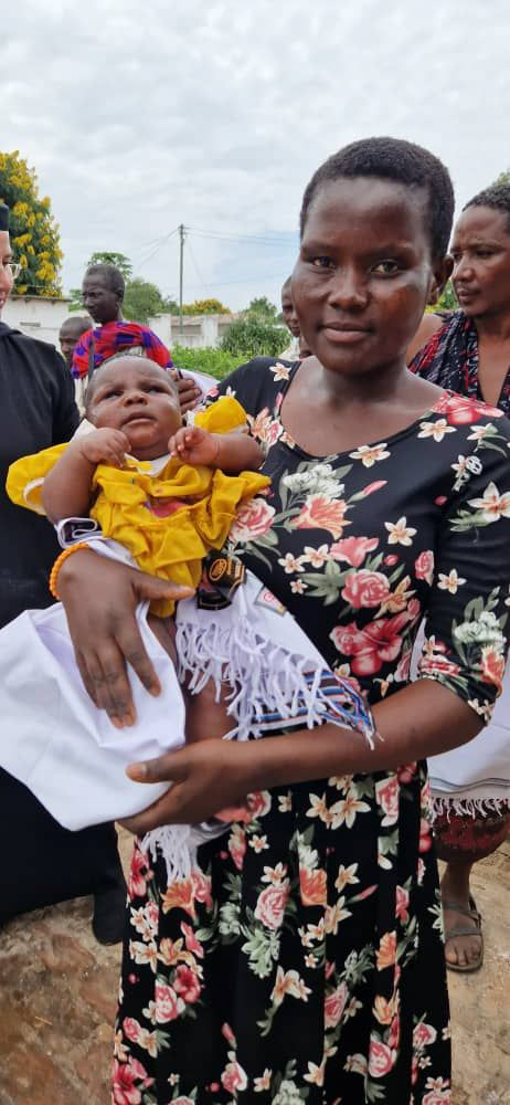 54 de botezuri în cadrul Centrului Misionar din Kidamali