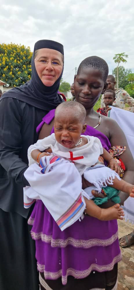 54 de botezuri în cadrul Centrului Misionar din Kidamali