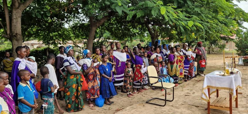 54 de botezuri în cadrul Centrului Misionar din Kidamali