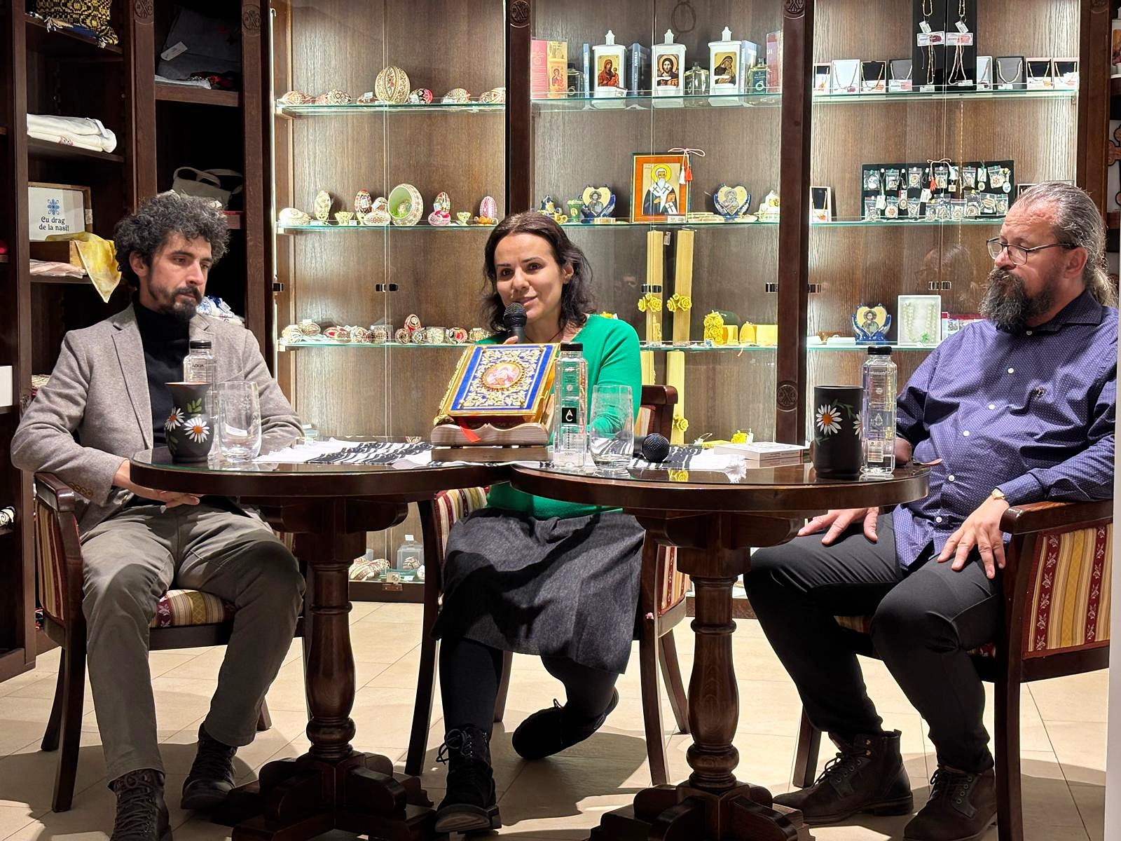 „Evanghelia pentru cei blocați în trafic”, lansată ieri la Iași