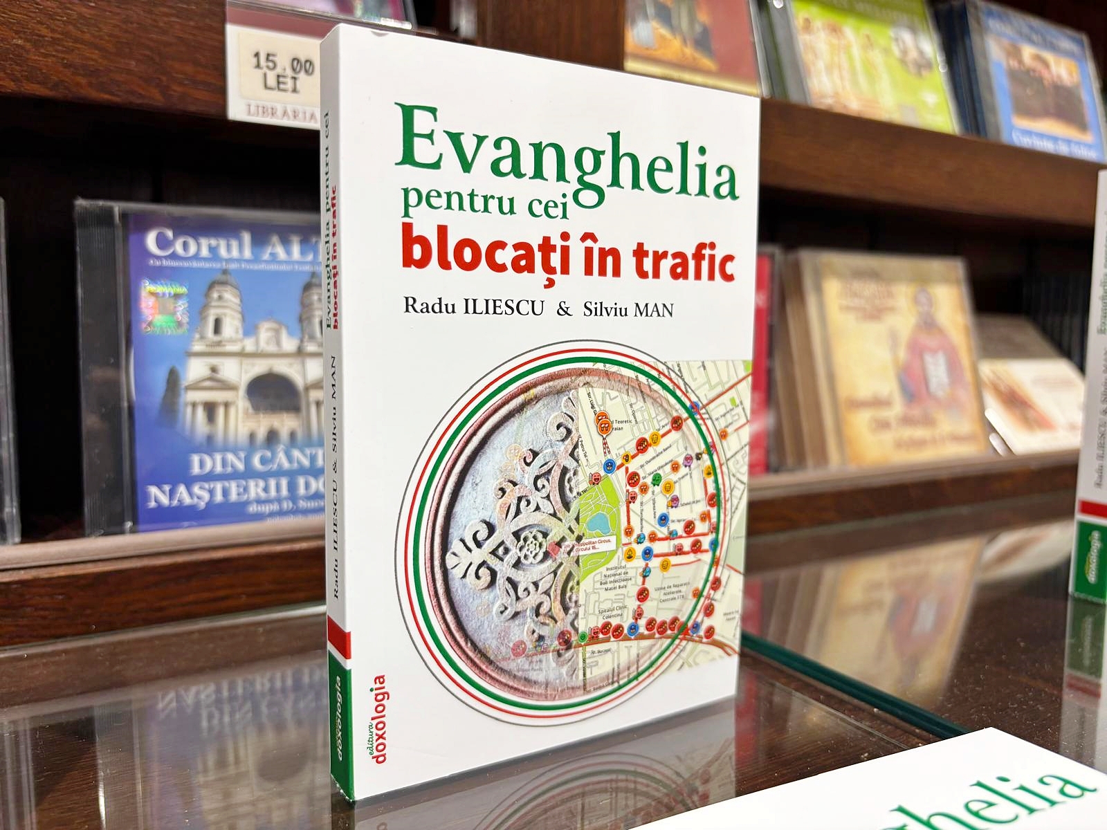 „Evanghelia pentru cei blocați în trafic”, lansată ieri la Iași