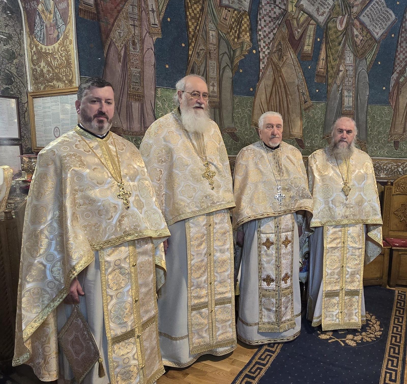 pr. Viorel Laiu, pr. Ioan Mihoc, pr. Mihai Vizitiu, arhim. Benedict Sauciuc,