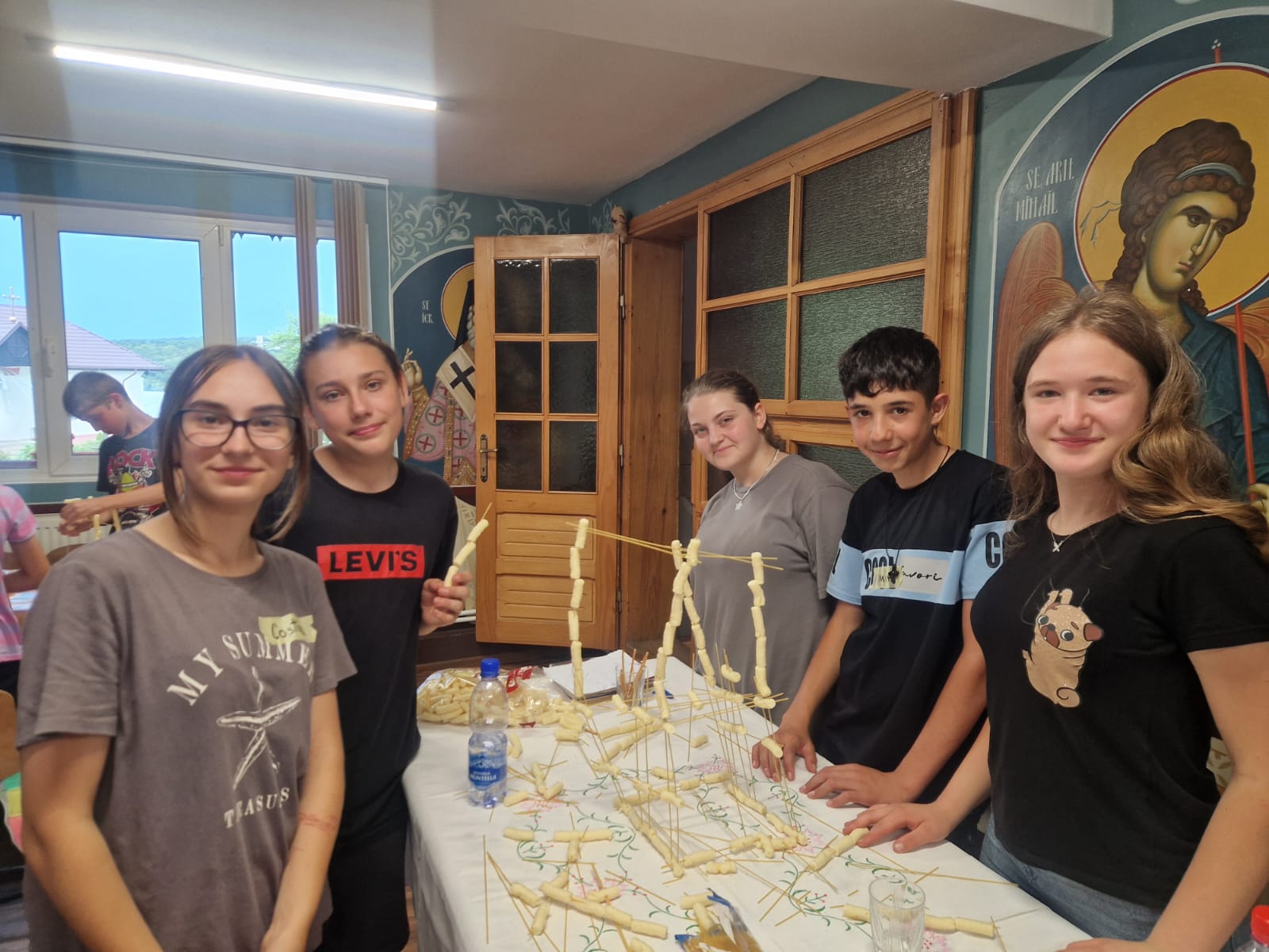 Seminare de formare pentru voluntarii din tabere: „Un tânăr educat, un om mai bogat!”