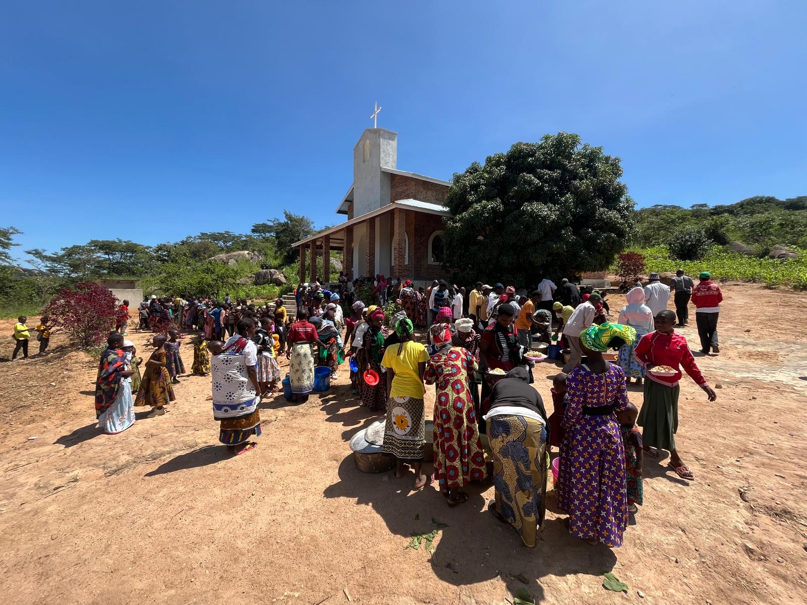 Slujbă arhierească în parohia din satul Ibogo