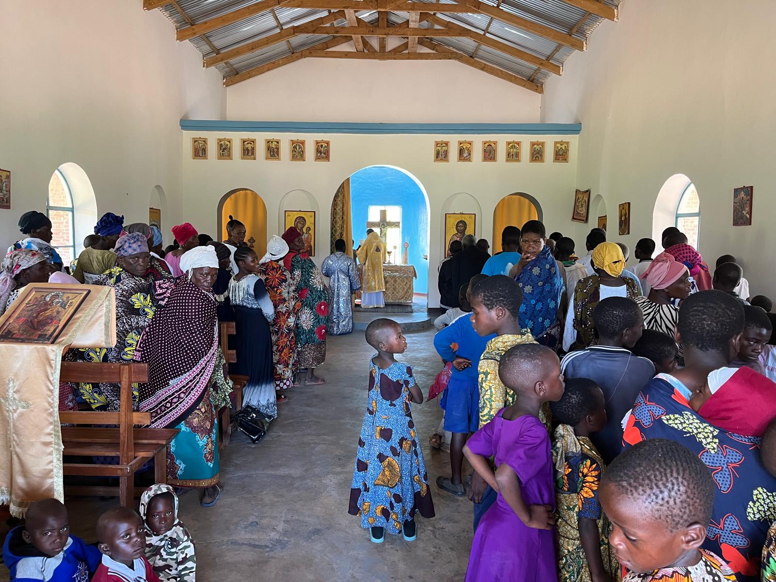 Slujbă arhierească în parohia din satul Ibogo