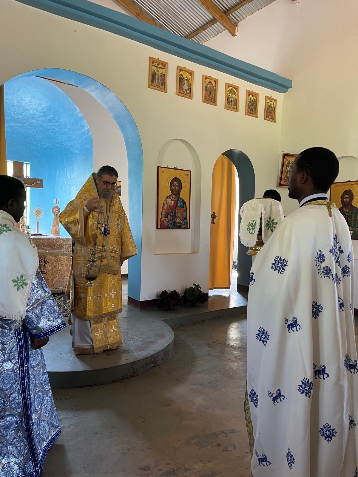 Slujbă arhierească în parohia din satul Ibogo