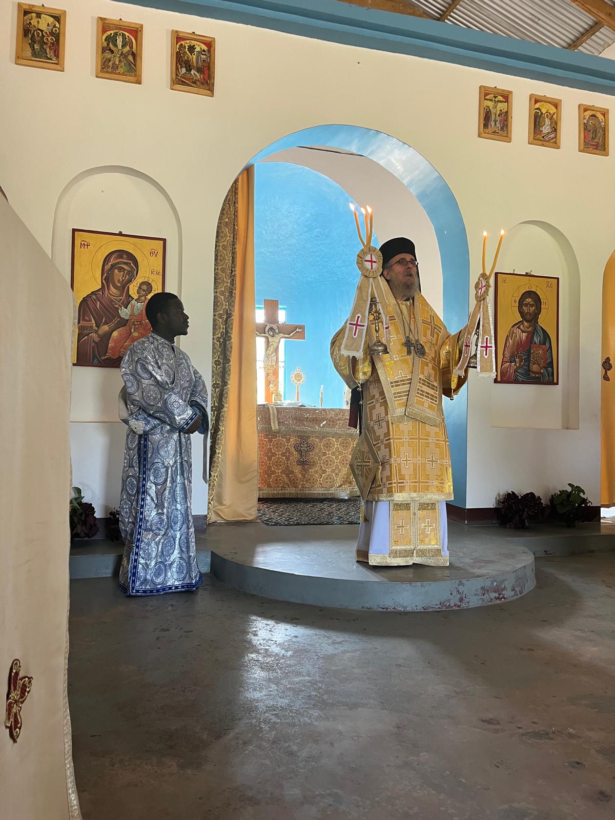 Slujbă arhierească în parohia din satul Ibogo