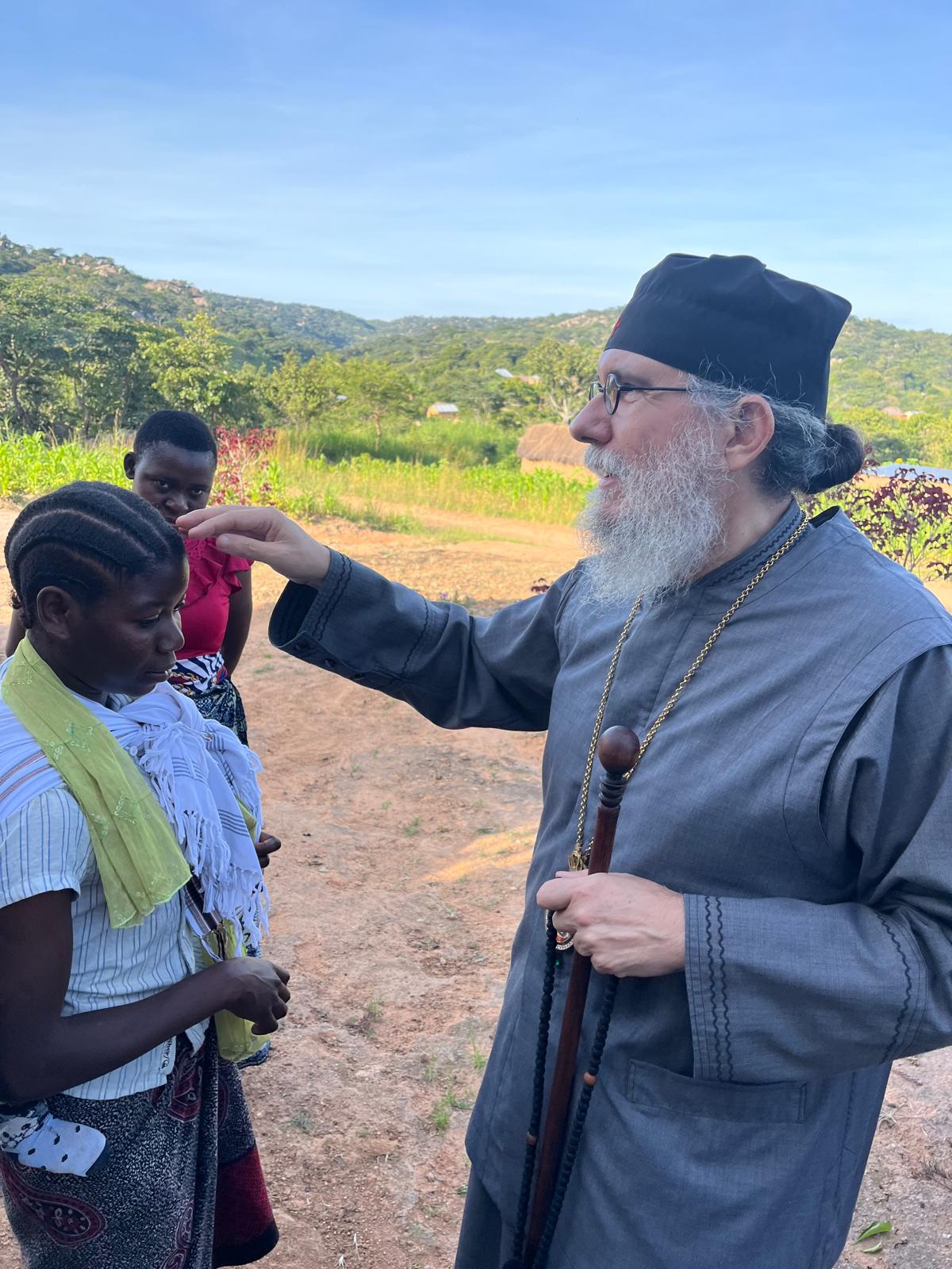 Slujbă arhierească în parohia din satul Ibogo