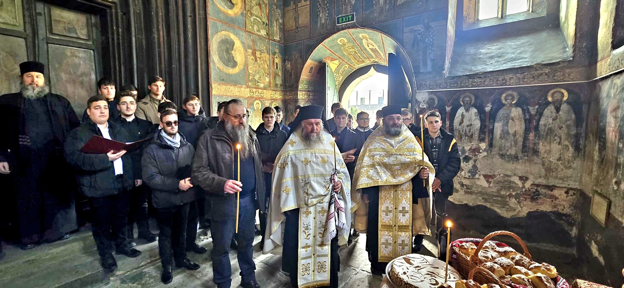 slujbă de pomenire a Mitropolitului Primat Calinic Miclescu la Mănăstirea Neamț