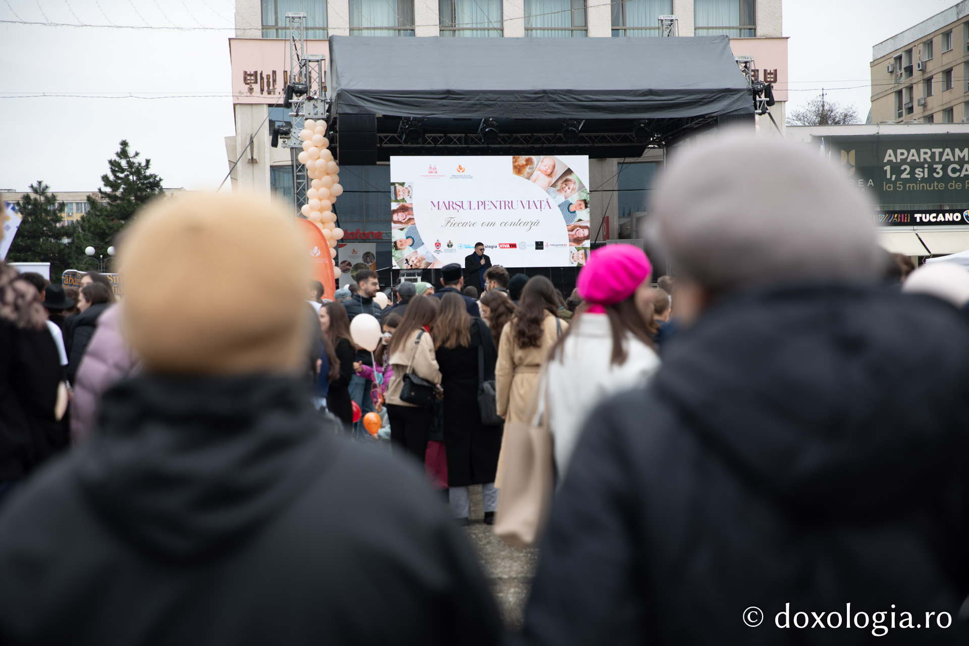 „Marșul pentru viață” de la Iași a adunat aproximativ 3.500 de participanți