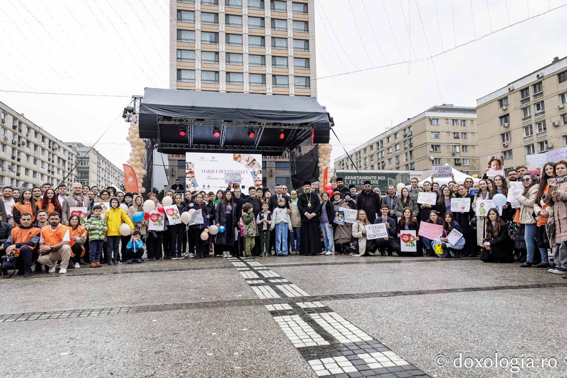 „Marșul pentru viață” de la Iași a adunat aproximativ 3.500 de participanți