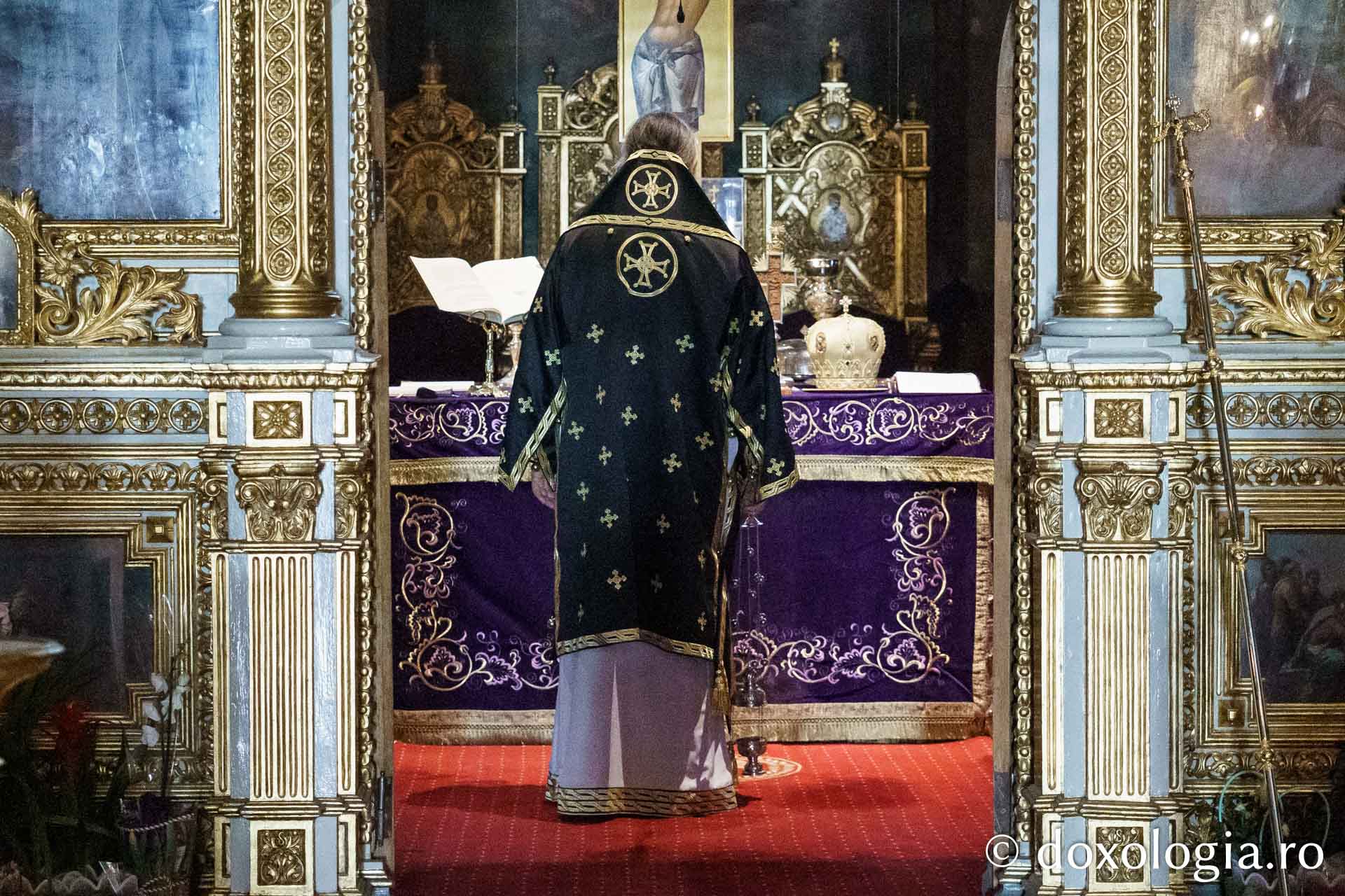 PS Nichifor, la Catedrala Mitropolitană din Iași: „În slujirea pe care o avem cu toții, cea luminoasă a Paștilor, nu ne îndreptăm singuri, ci împreună”