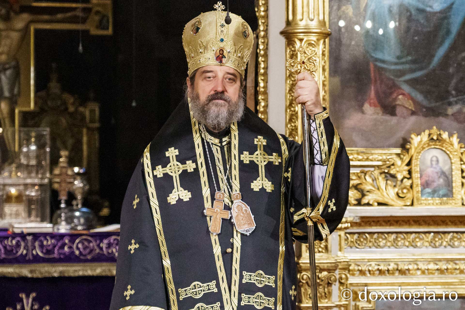 PS Nichifor, la Catedrala Mitropolitană din Iași: „În slujirea pe care o avem cu toții, cea luminoasă a Paștilor, nu ne îndreptăm singuri, ci împreună”