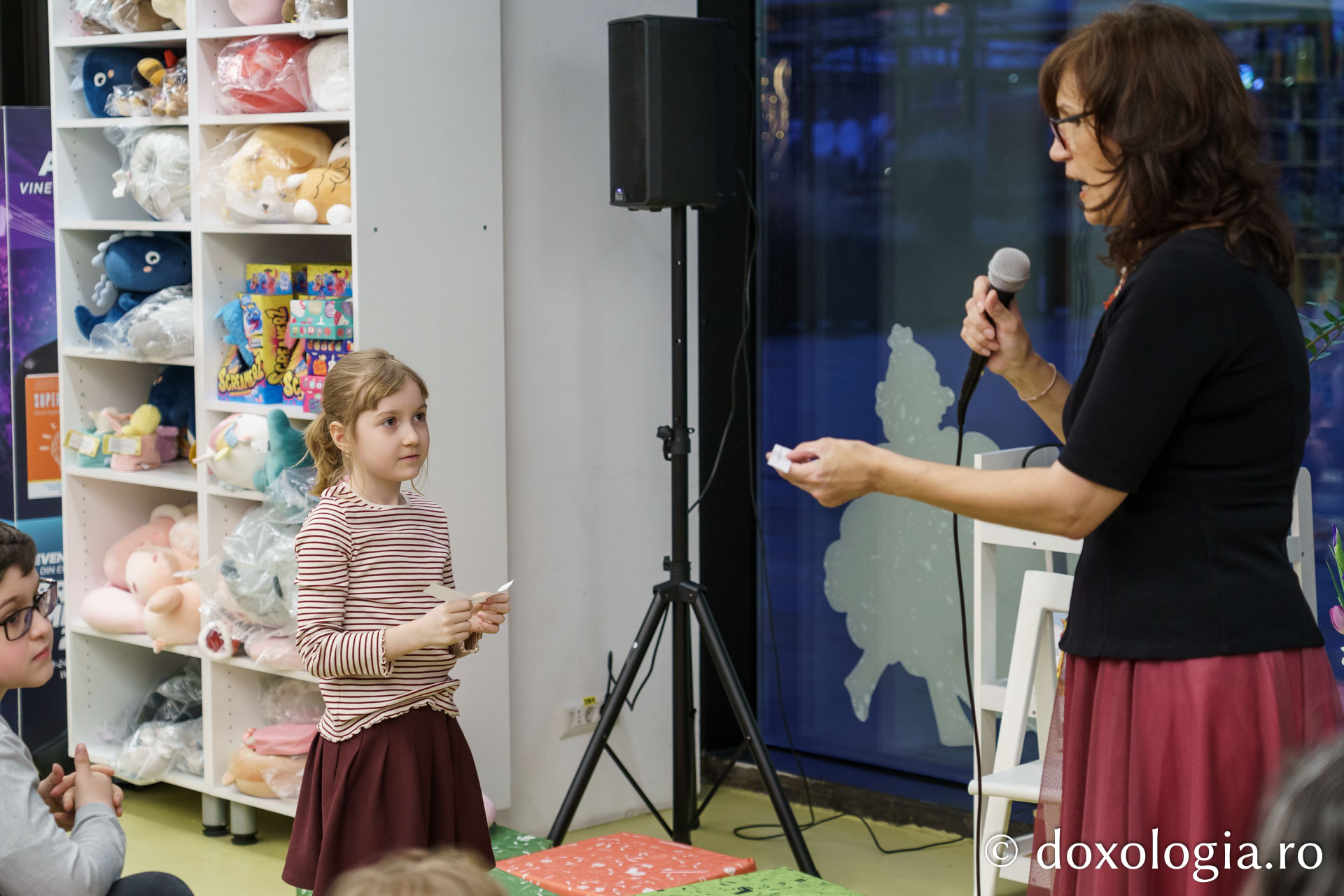 Veronica Iani la lansarea cărții „David și Enya” în Iași