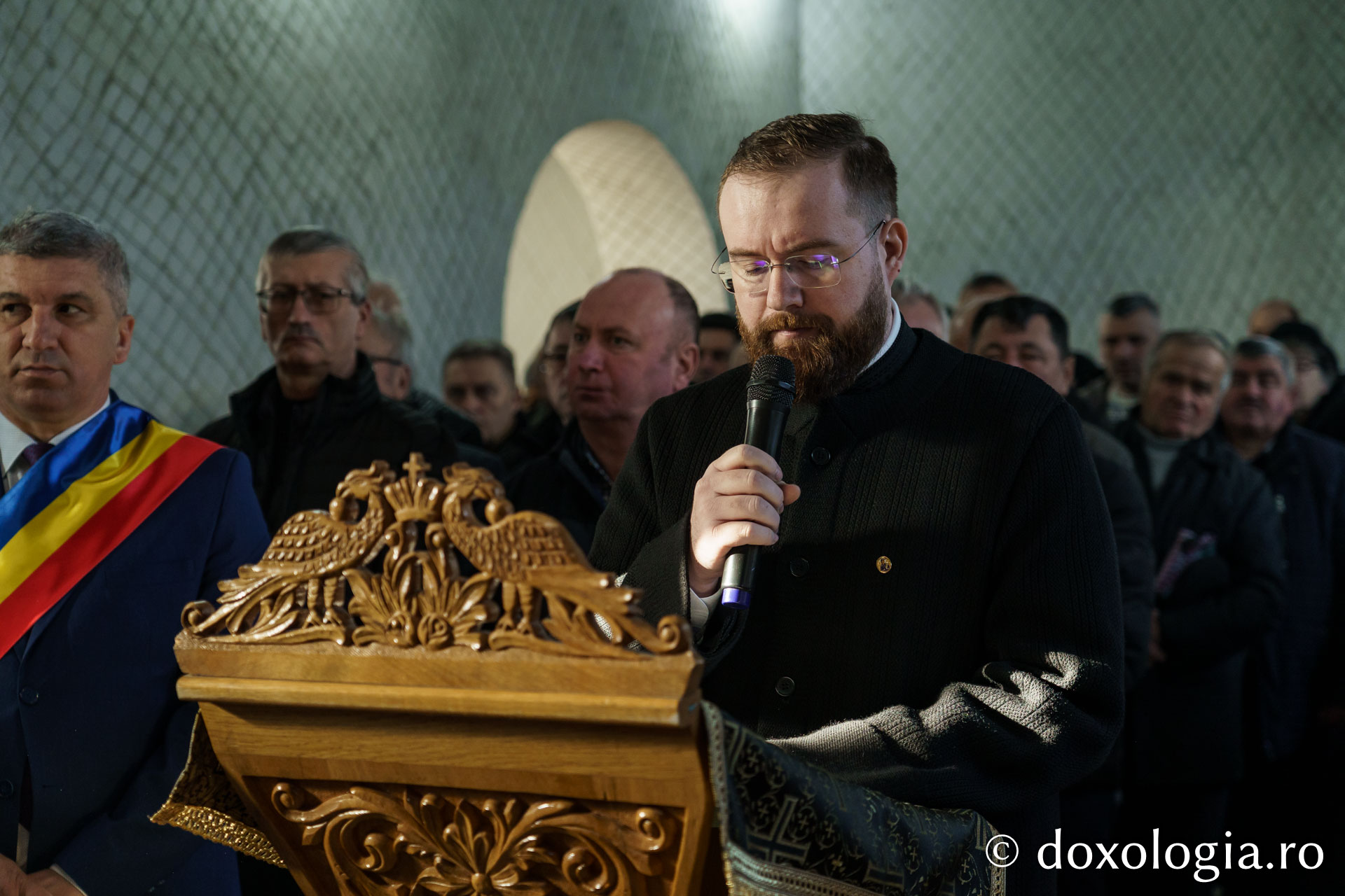 Binecuvântare arhierească la Parohia Boiștea: IPS Teofan a săvârșit Sfânta Liturghie și a sfințit noul ansamblu parohial