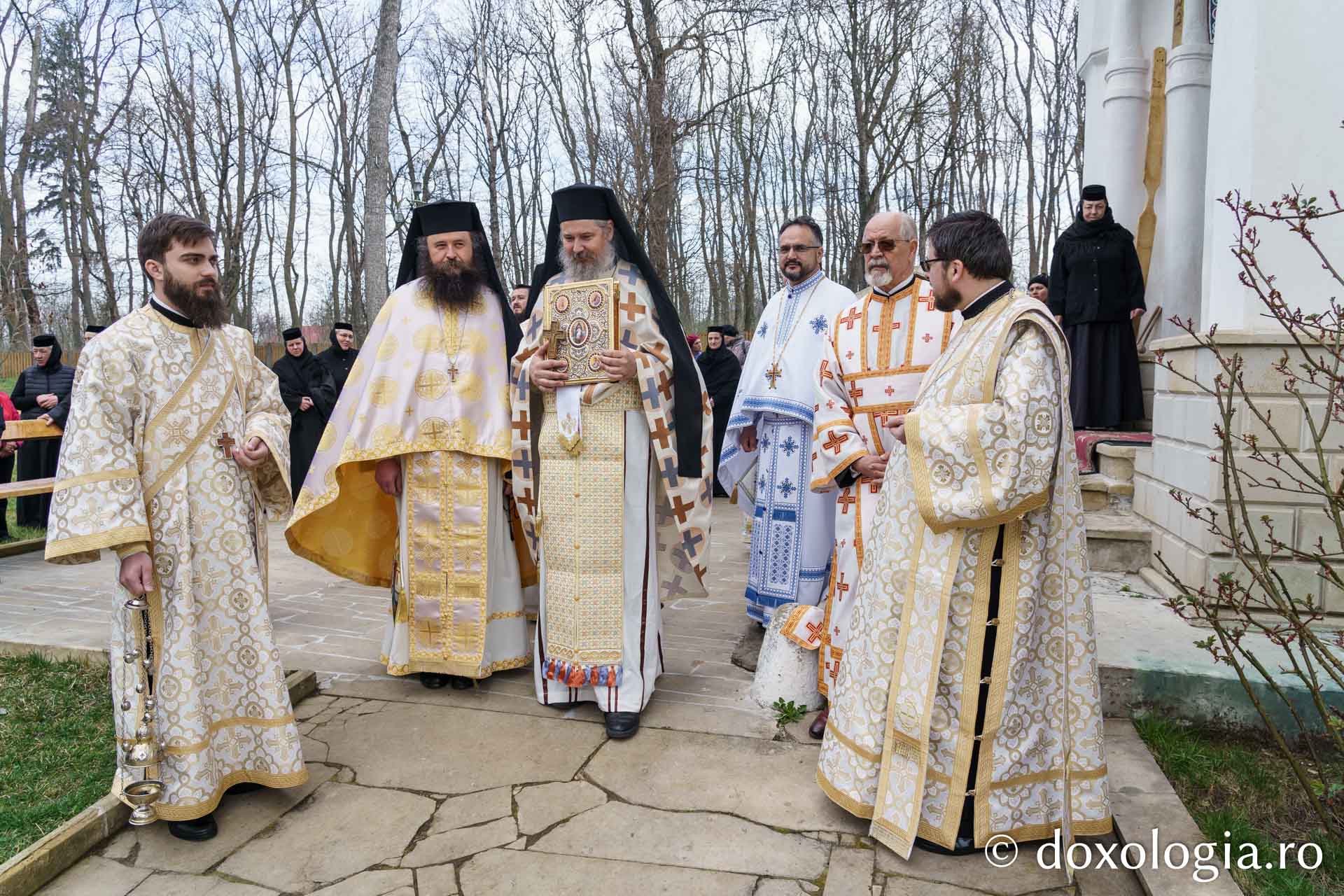 De sărbătoarea Bunei Vestiri, IPS Teofan a slujit la hramul Mănăstirii Miclăușeni