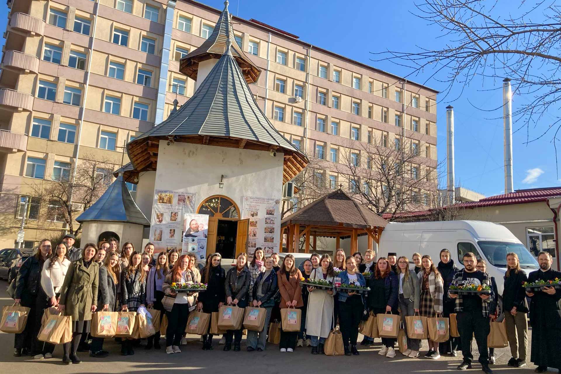 Activitate ProVita desfășurată de studenții de la Asistență Socială din cadrul Facultății de Teologie Ortodoxă din Iași