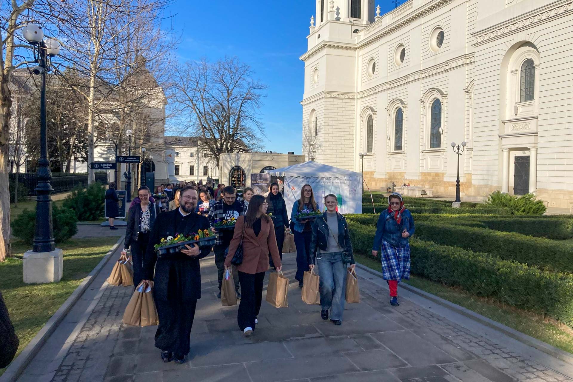 Activitate ProVita desfășurată de studenții de la Asistență Socială din cadrul Facultății de Teologie Ortodoxă din Iași