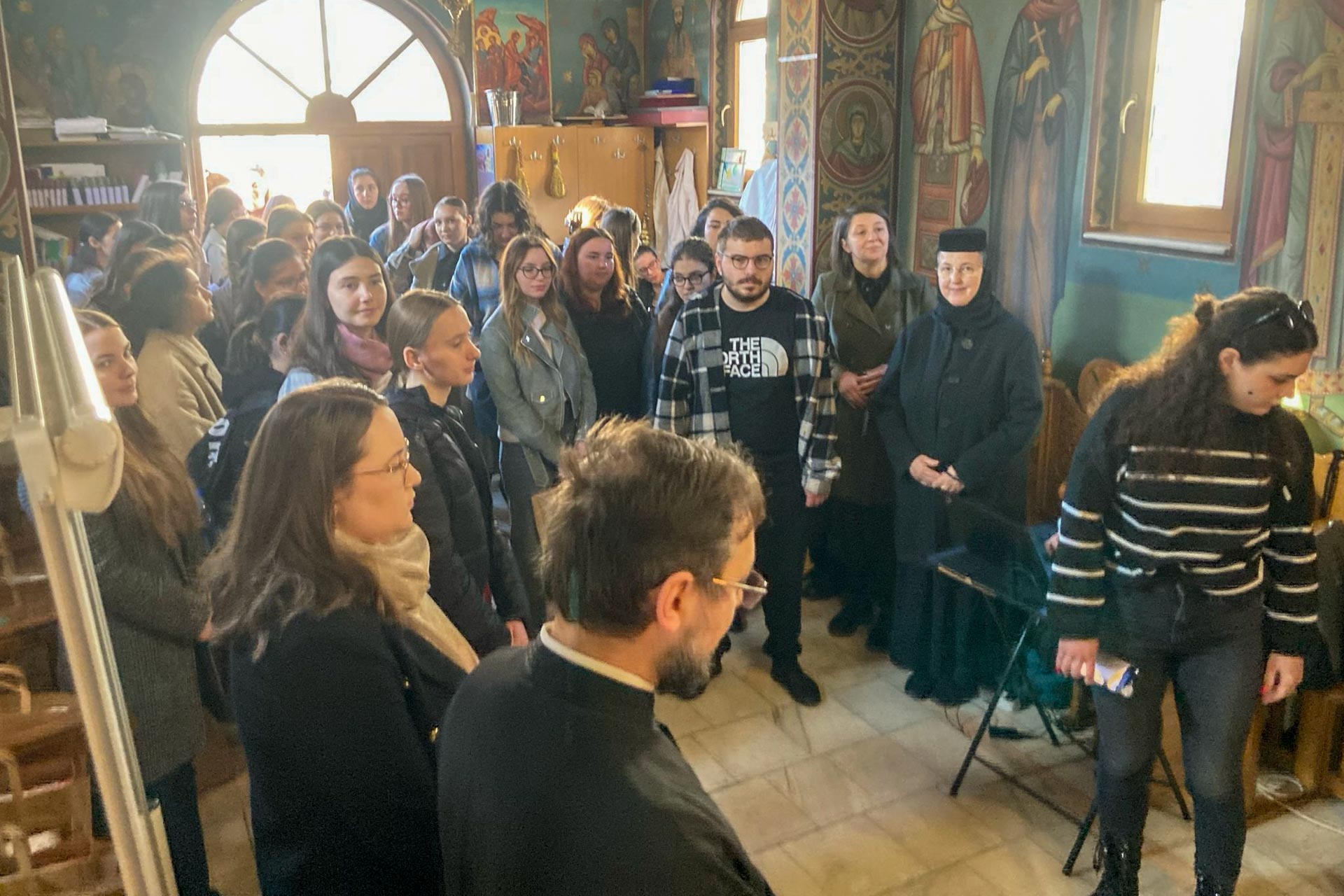 Activitate ProVita desfășurată de studenții de la Asistență Socială din cadrul Facultății de Teologie Ortodoxă din Iași