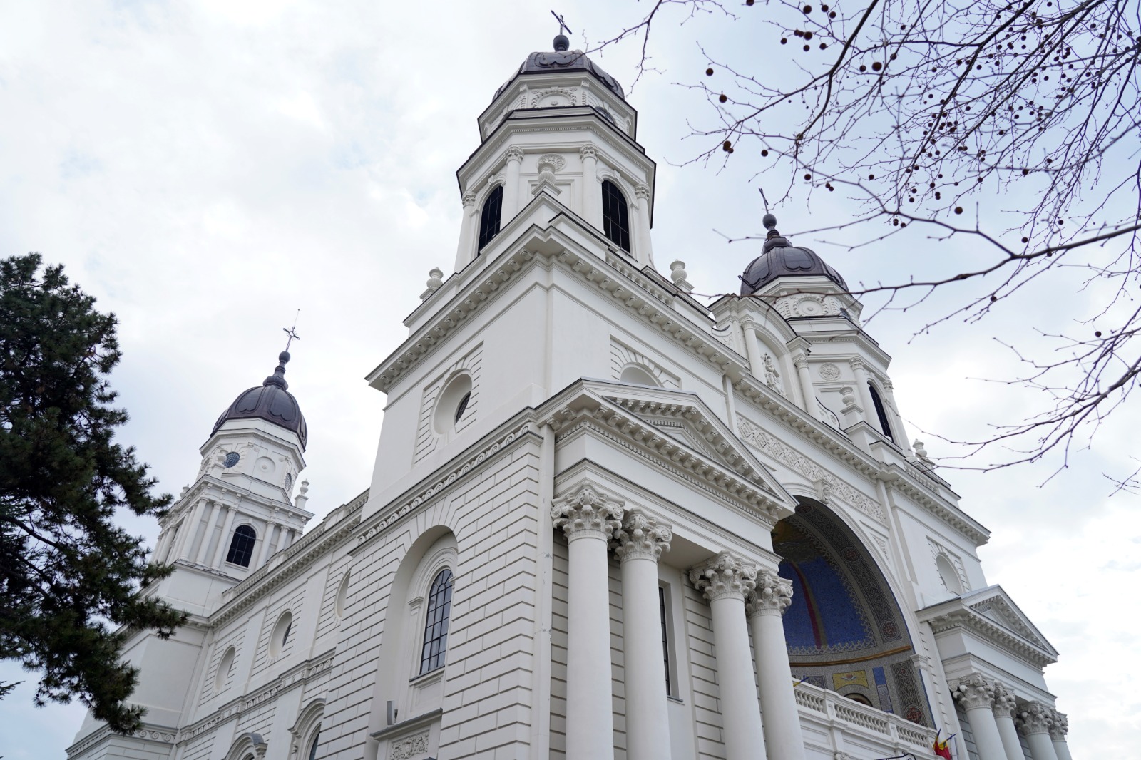 Buna Vestire la Catedrala Mitropolitană din Iași: „Să devenim și noi purtători de Dumnezeu, precum Maica Domnului, prin Sfintele Taine”