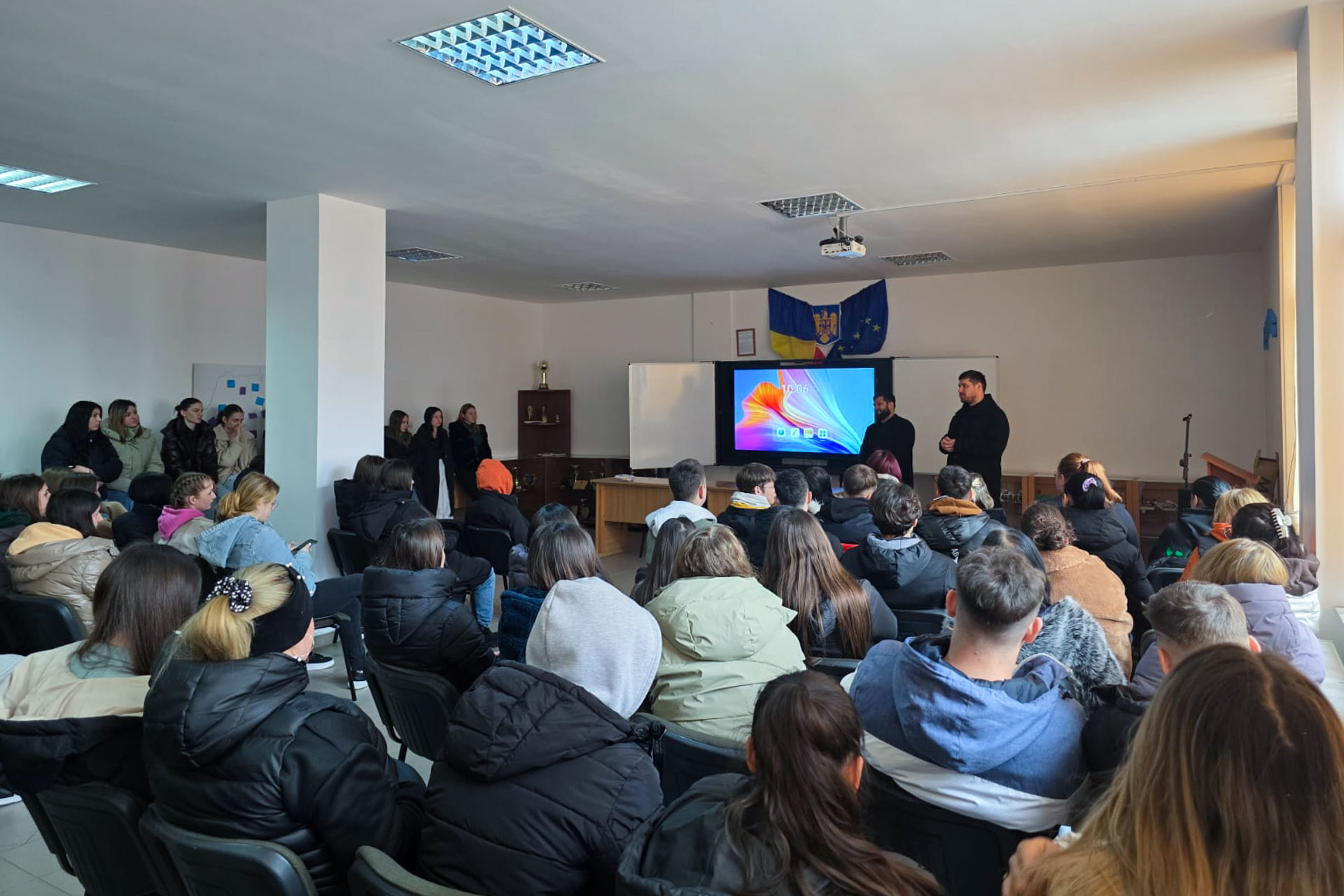 Dezbatere ProVita „Darul Vieții – Taină și Adevăr” în liceele din municipiul Dorohoi