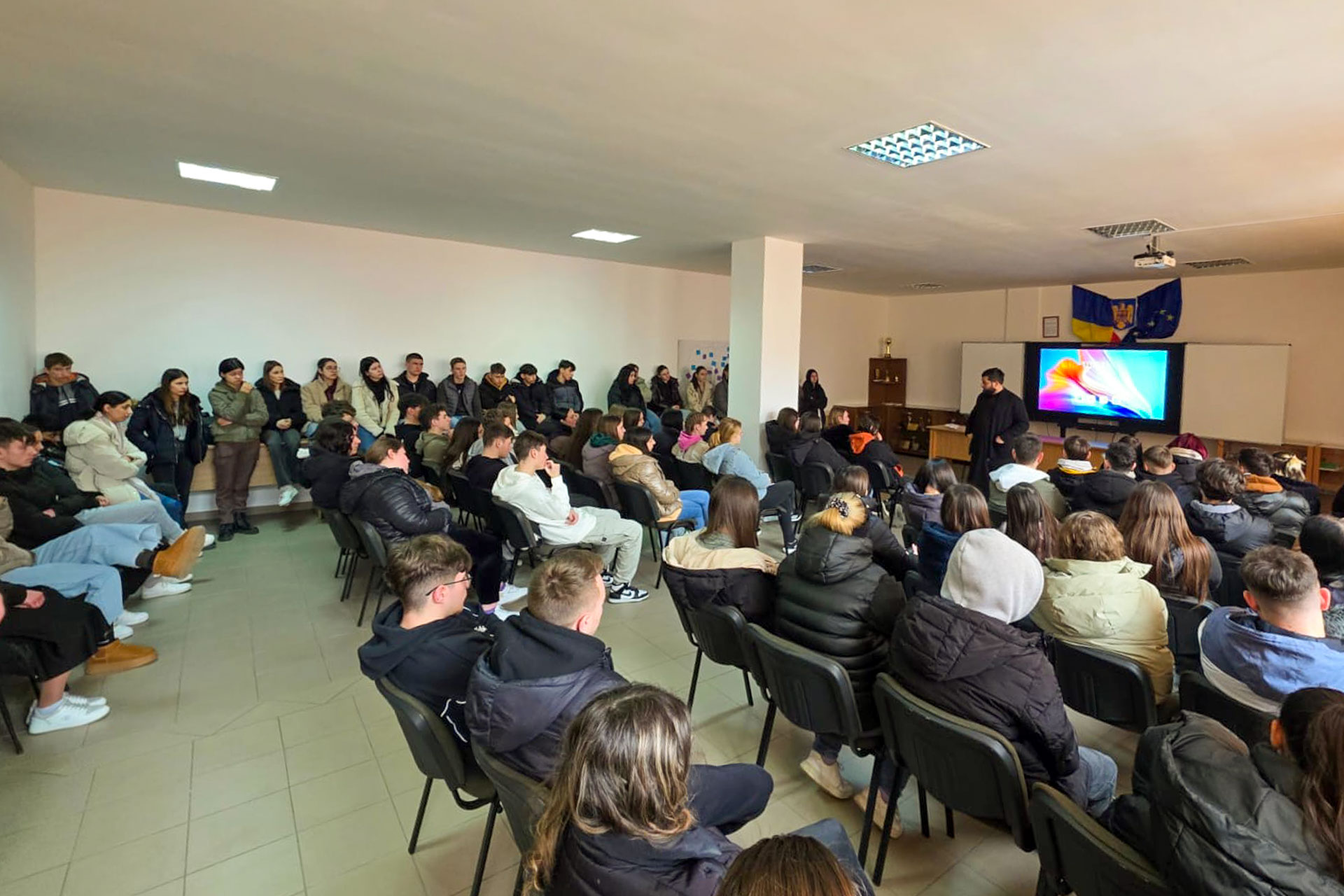 Dezbatere ProVita „Darul Vieții – Taină și Adevăr” în liceele din municipiul Dorohoi