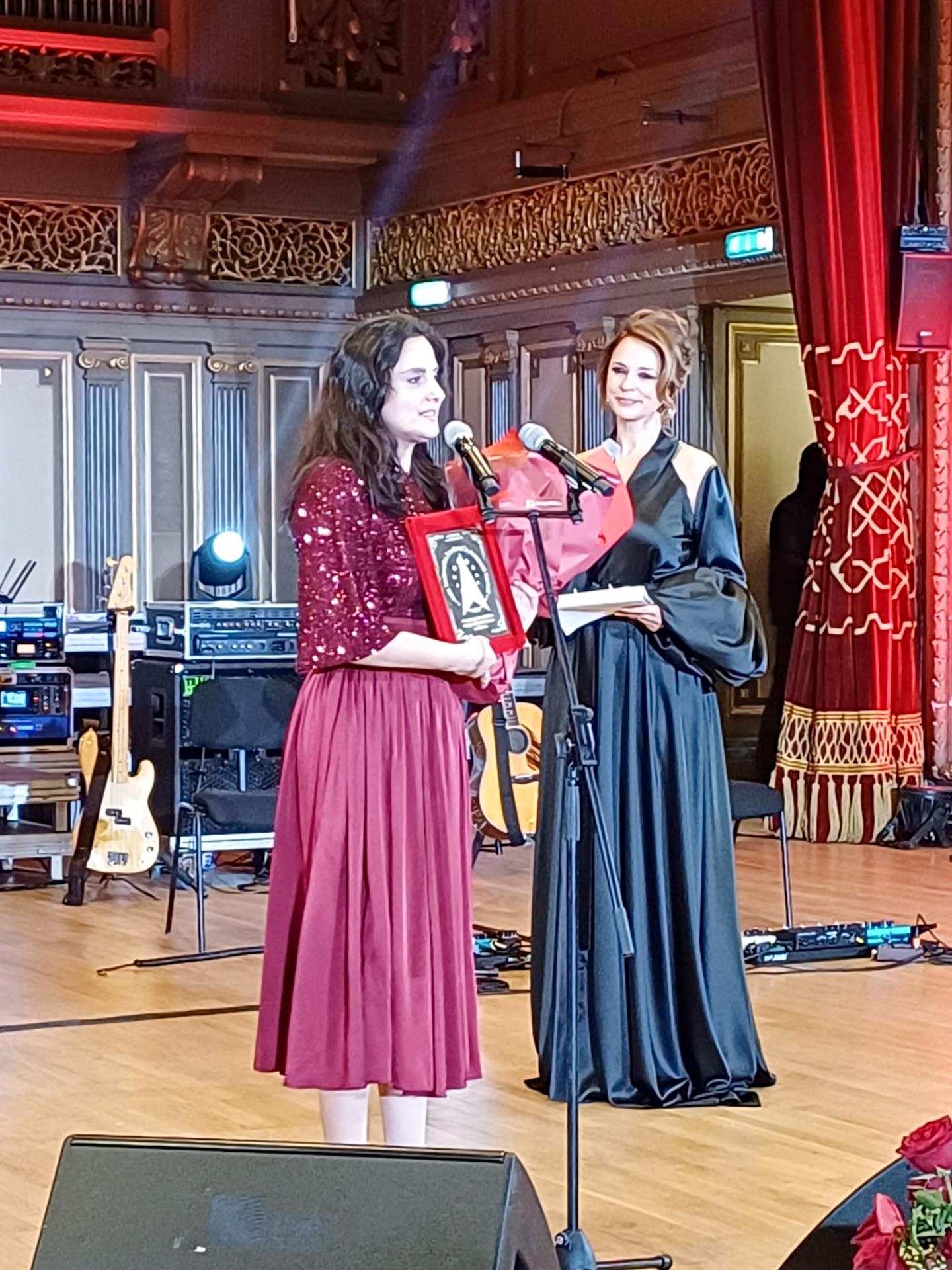 Excelență în Asistență Socială: Emilia Gheorghiasa, premiată pentru dedicarea sa Excelență în Asistență Socială: Emilia Gheorghiasa, premiată pentru dedicarea sa