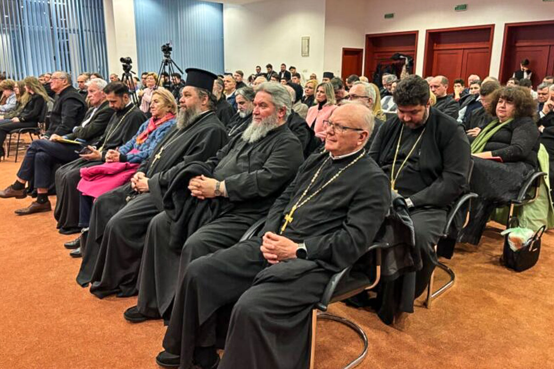 Facultatea de Teologie Ortodoxă din Arad a reeditat opera Sfântului Ilarion Felea în colecția „Opere complete” Facultatea de Teologie Ortodoxă din Arad a reeditat opera Sfântului Ilarion Felea în colecția „Opere complete”