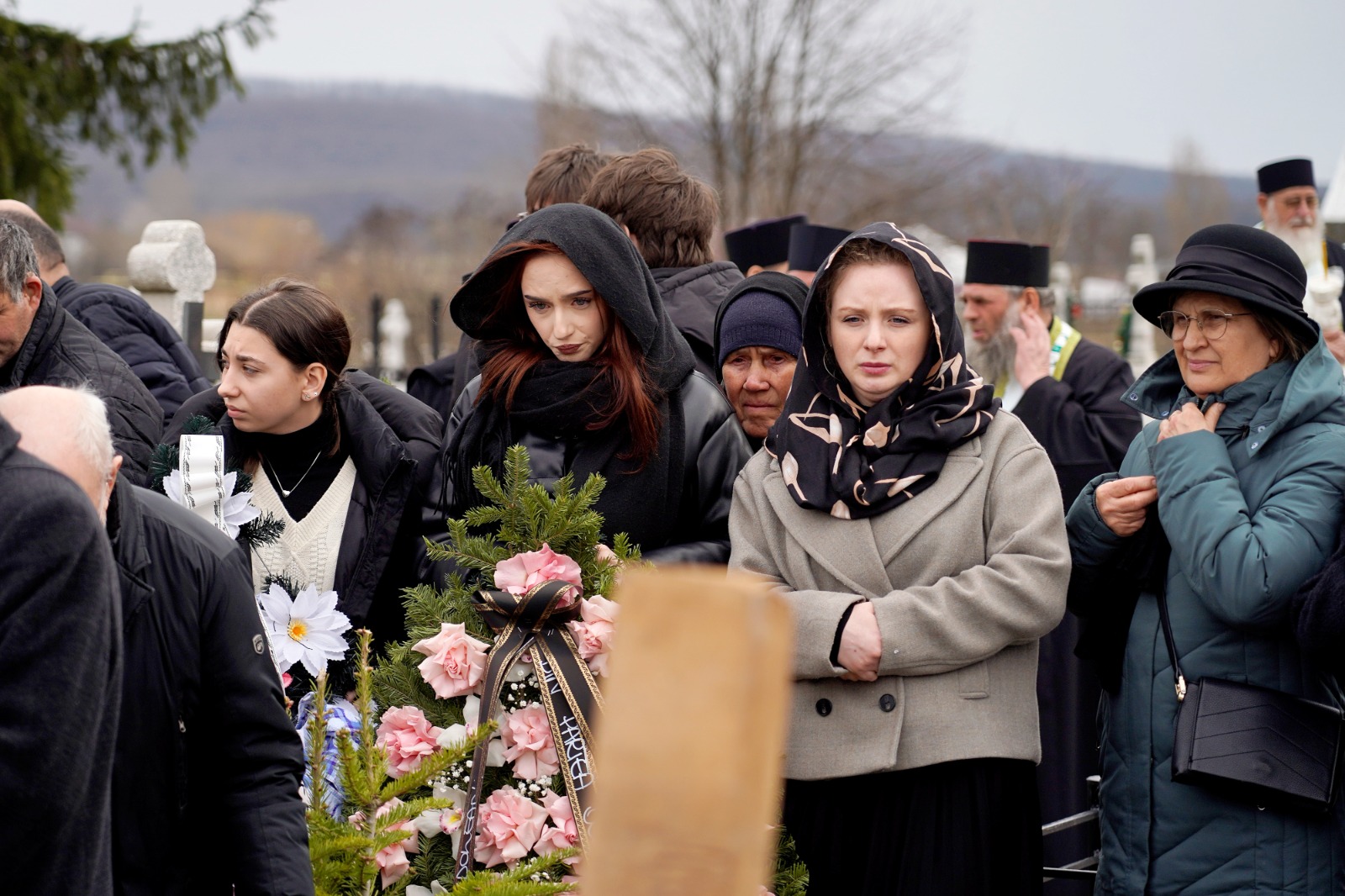 Mama starețului Mănăstirii Neamț, Elvira Sauciuc, a fost înmormântată