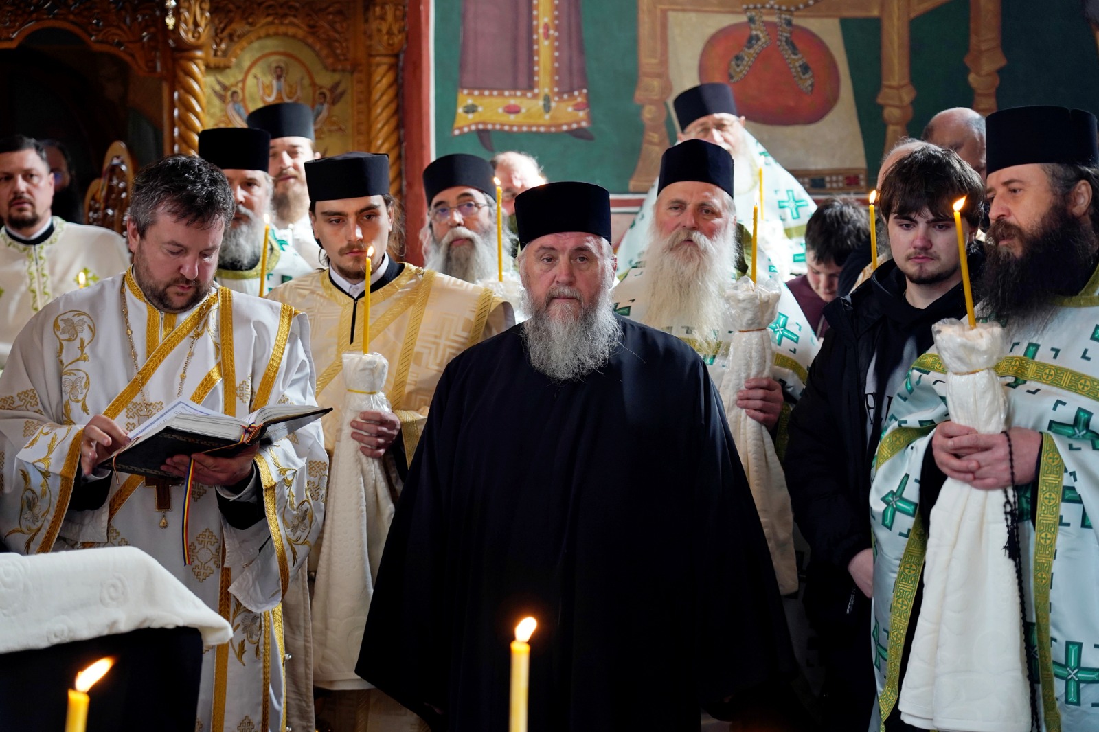 Mama starețului Mănăstirii Neamț, Elvira Sauciuc, a fost înmormântată