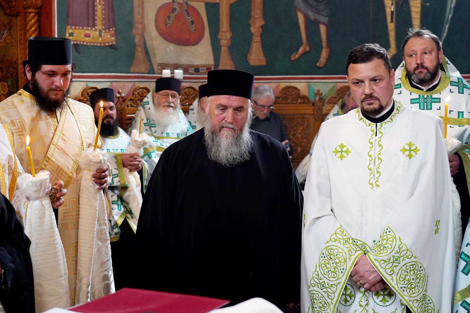 Mama starețului Mănăstirii Neamț, Elvira Sauciuc, a fost înmormântată