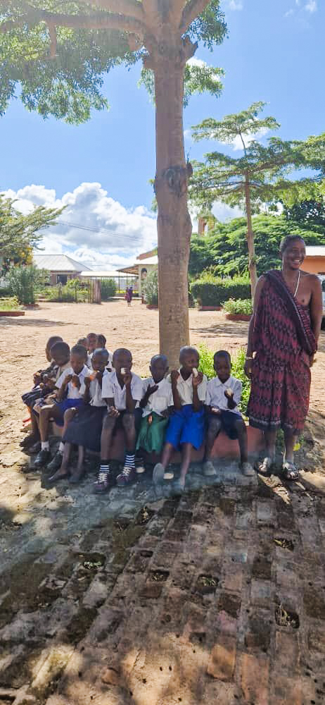 Moise – prietenul nostru şi îngerul pãzitor al copiilor din Ipwasi