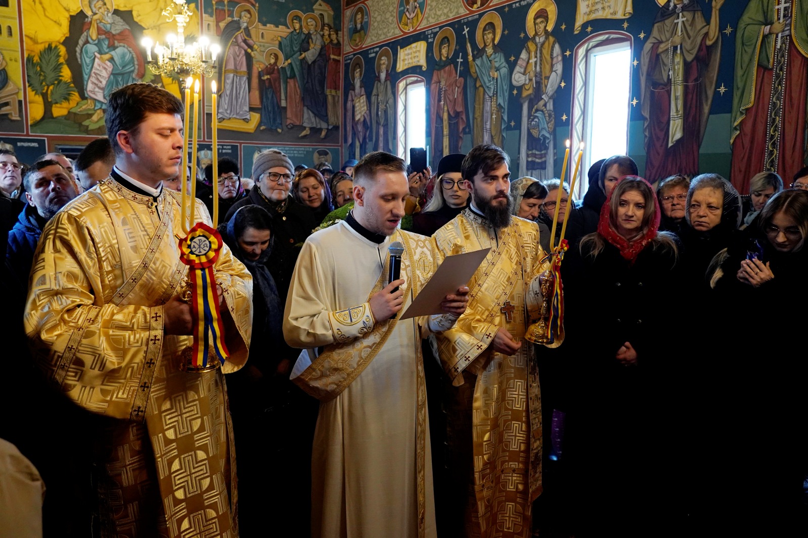 Parohia botoșăneană Manolești Vale are un nou preot paroh