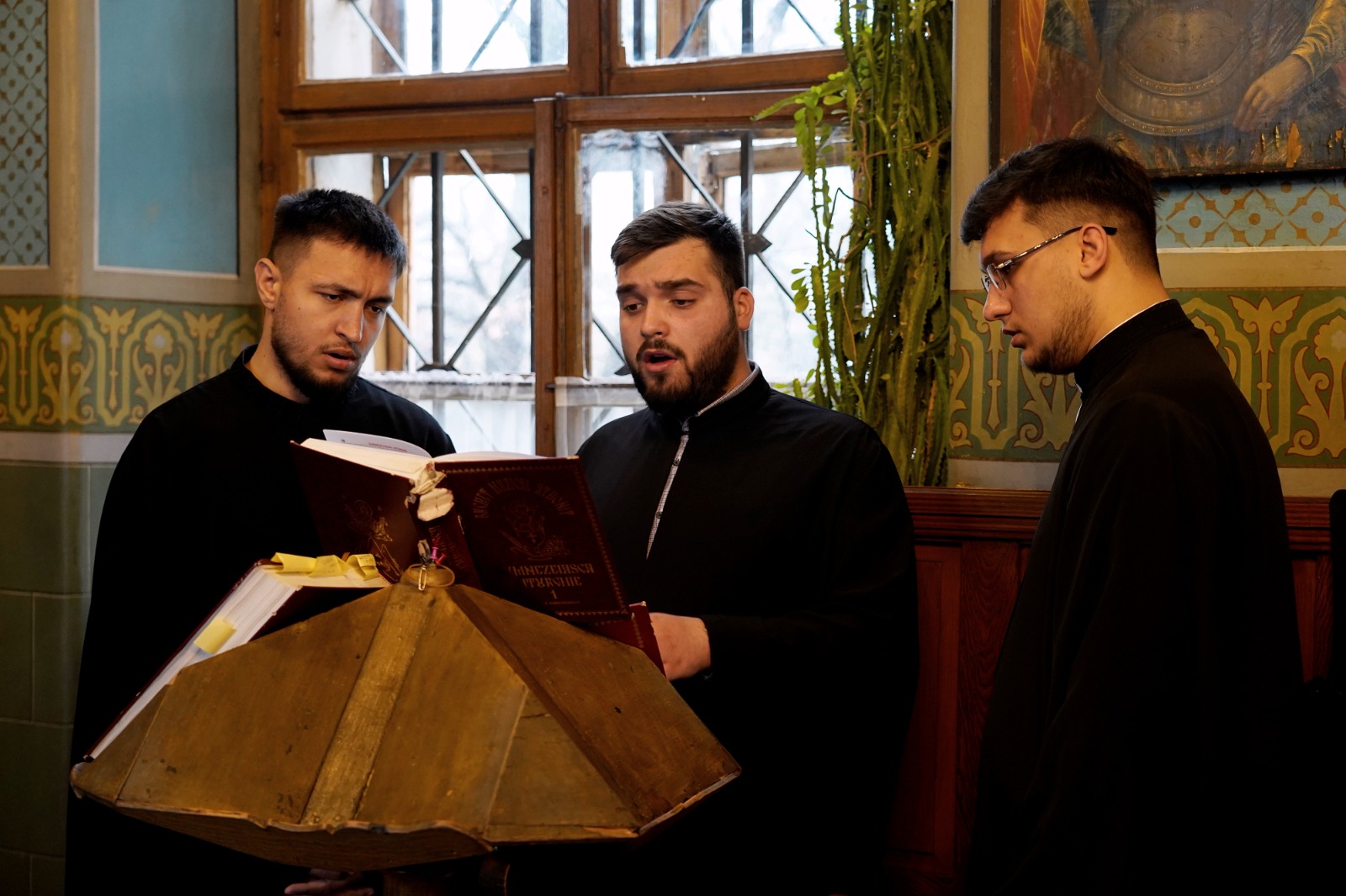 PS Nichifor Botoșăneanul, alături de medicii și pacienții Secției Pașcanu de la Spitalul Clinic de Pneumoftiziologie din Iaşi