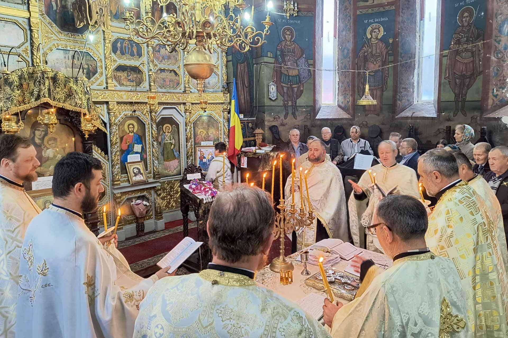 Seară duhovnicească dedicată Lunii pentru Viață la Parohia „Sfânta Treime” – Covasna Seară duhovnicească dedicată Lunii pentru Viață la Parohia „Sfânta Treime” – Covasna