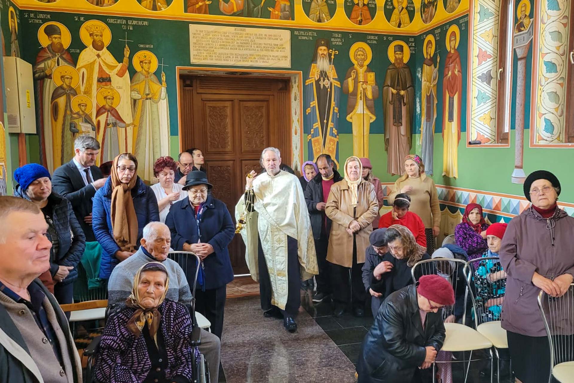 Taina Sfântului Maslu și activități misionare în două biserici din comuna Răducăneni