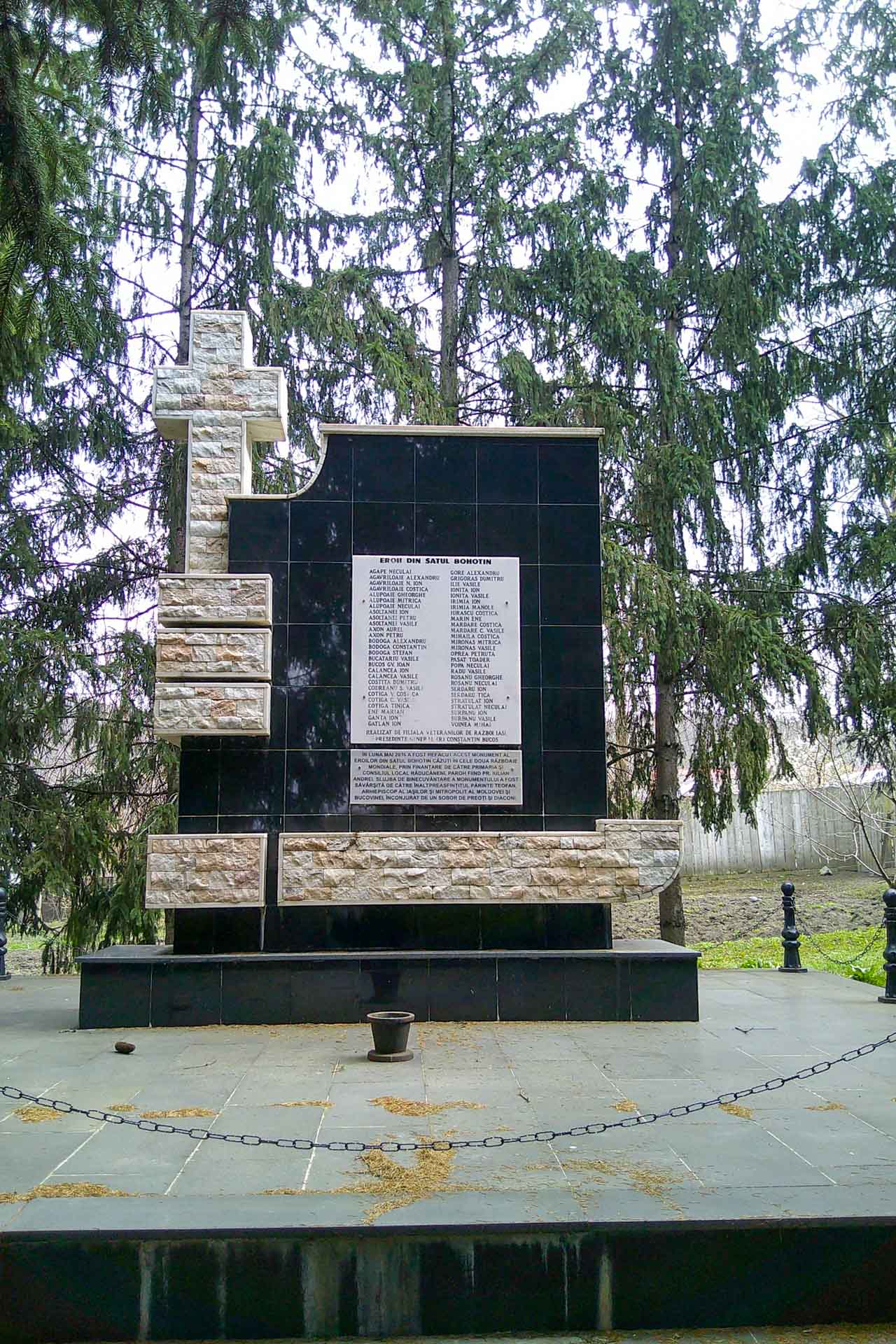 Taina Sfântului Maslu și activități misionare în două biserici din comuna Răducăneni