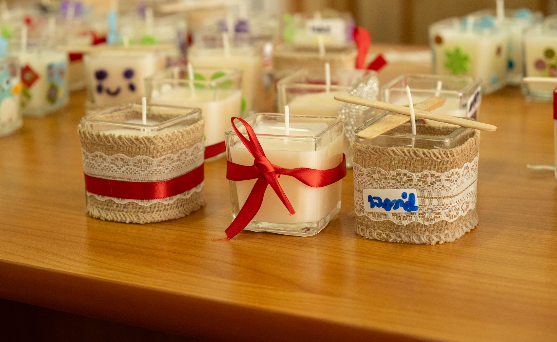 Elevii Liceului Varlaam Mitropolitul din Iași au trăit bucuria dăruirii alături de copiii de la Școala Gimnazială Specială „C. Păunescu”