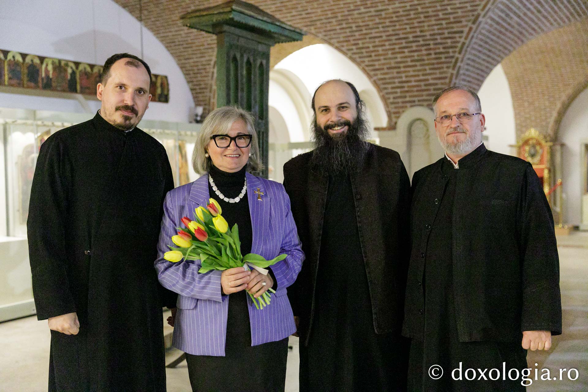 Muzeul Mitropolitan din Iași a inaugurat expoziția „Crucii Tale ne închinăm, Stăpâne, și sfântă Învierea Ta o lăudăm și o slăvim”