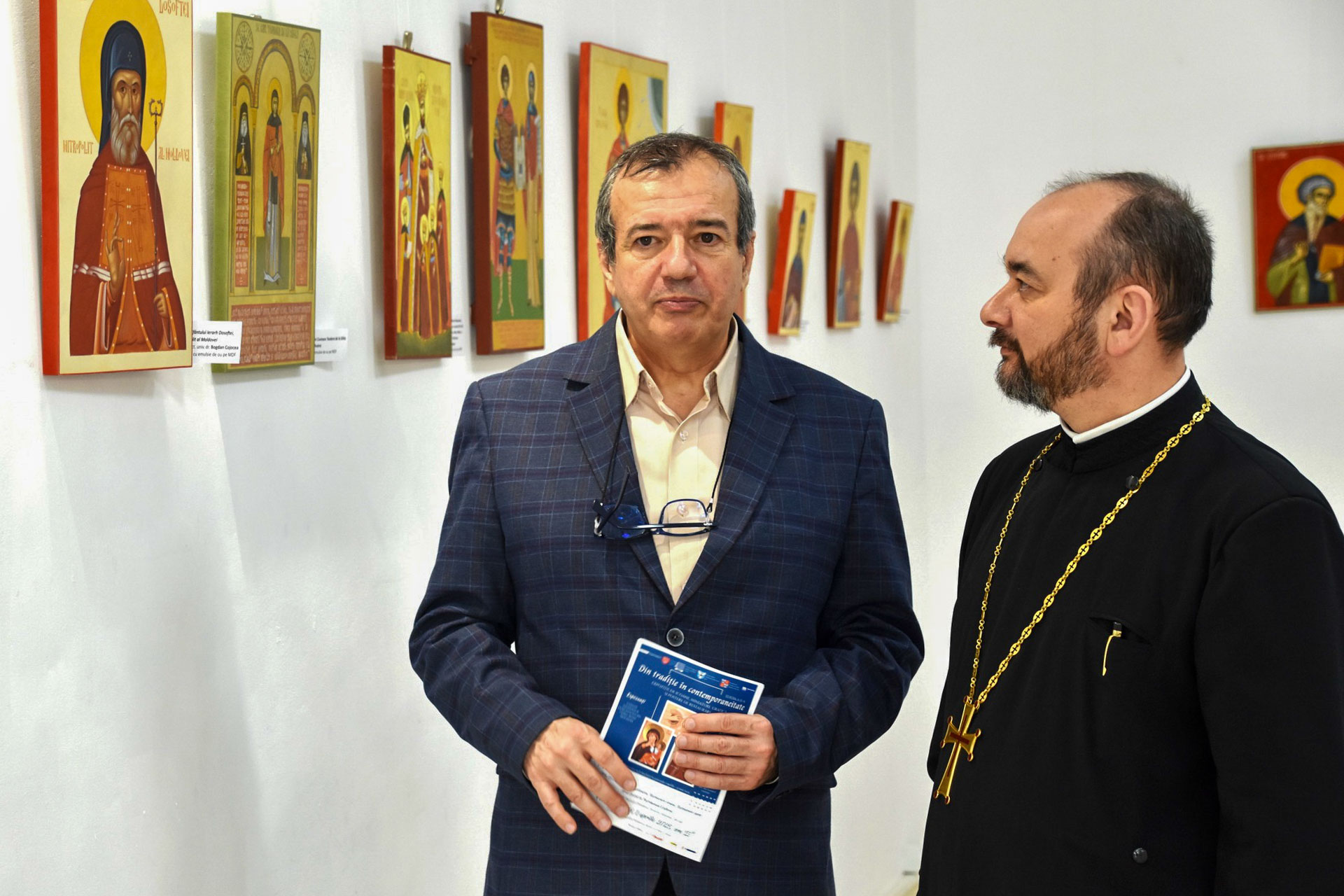 „Din tradiție în contemporaneitate”: Expoziție de artă sacră la Muzeul Județean Vaslui