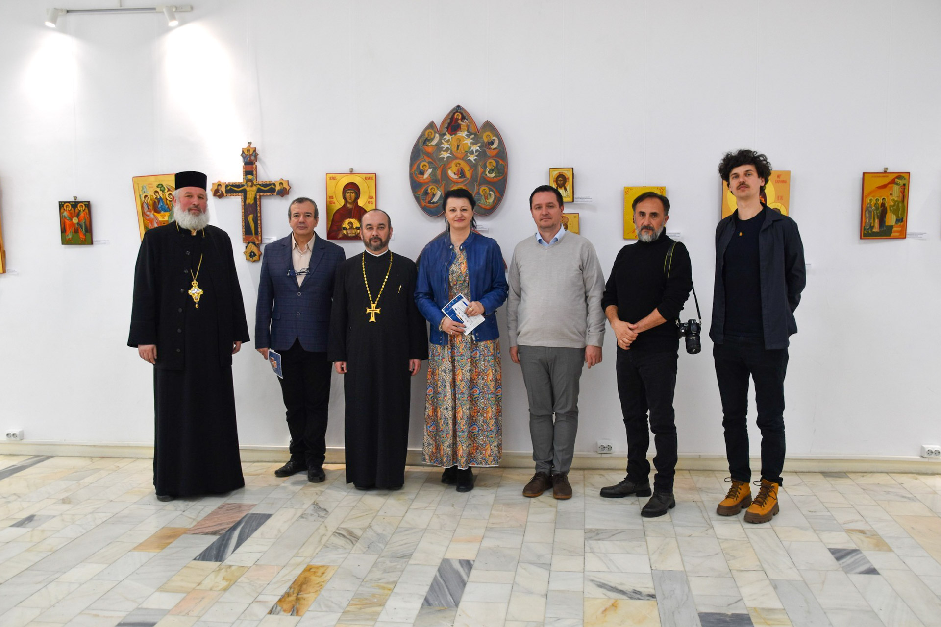 „Din tradiție în contemporaneitate”: Expoziție de artă sacră la Muzeul Județean Vaslui