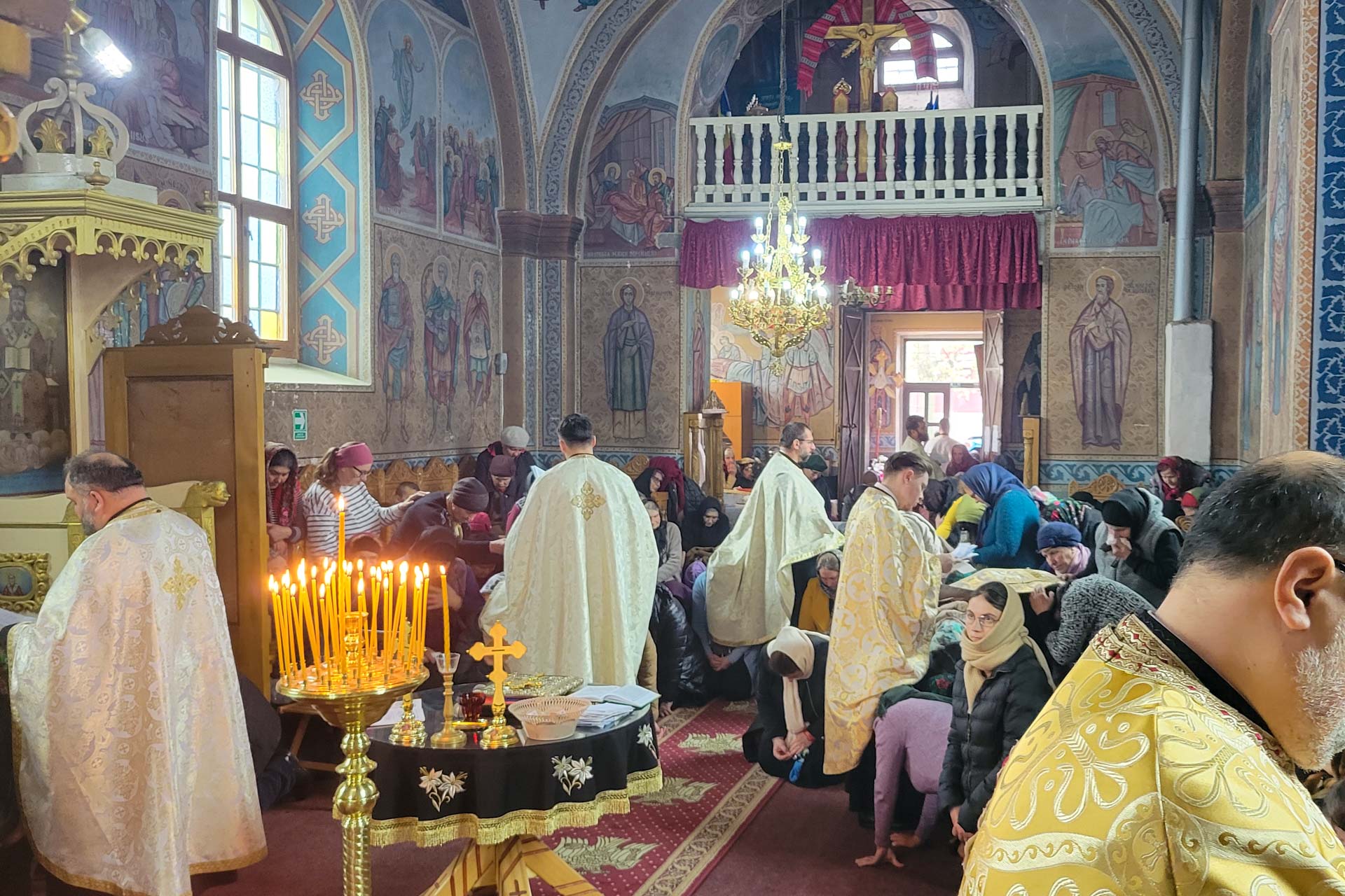 „Postul Mare, exercițiu de înălțare spirituală” – seară duhovnicească la Parohia „Sfinții Voievozi” din Cozmești