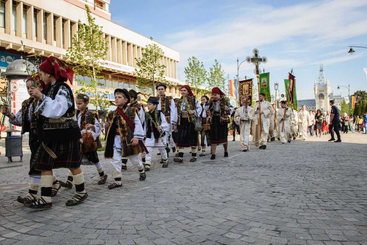 Tineri la Pelerinajul de Florii