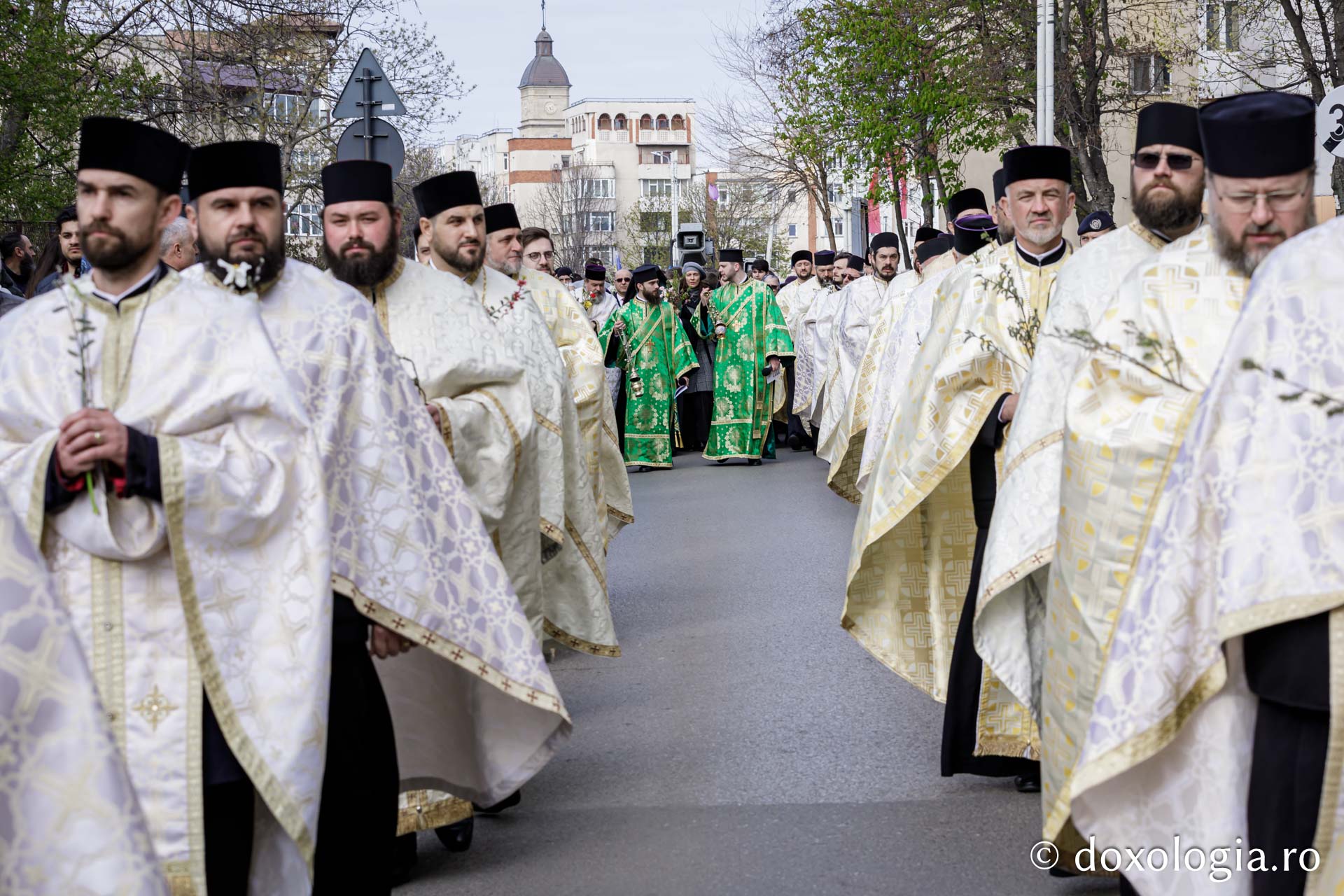Aproximativ 2000 de credincioși au participat la Procesiunea de Florii din Iași