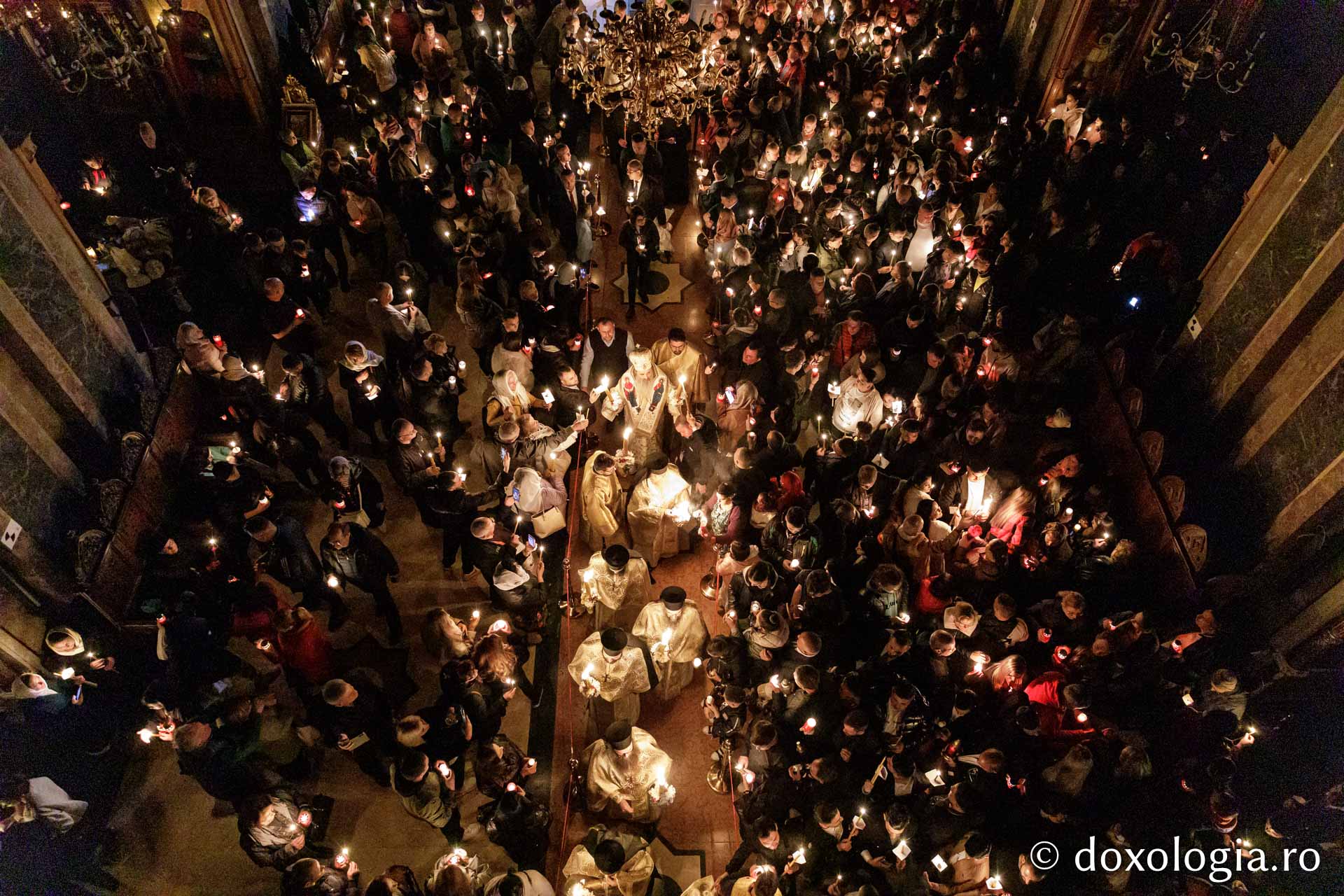 Noaptea Învierii la Catedrala Mitropolitană din Iași