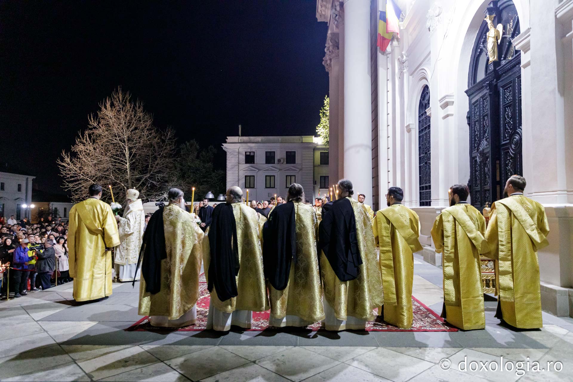 Noaptea Învierii la Catedrala Mitropolitană din Iași