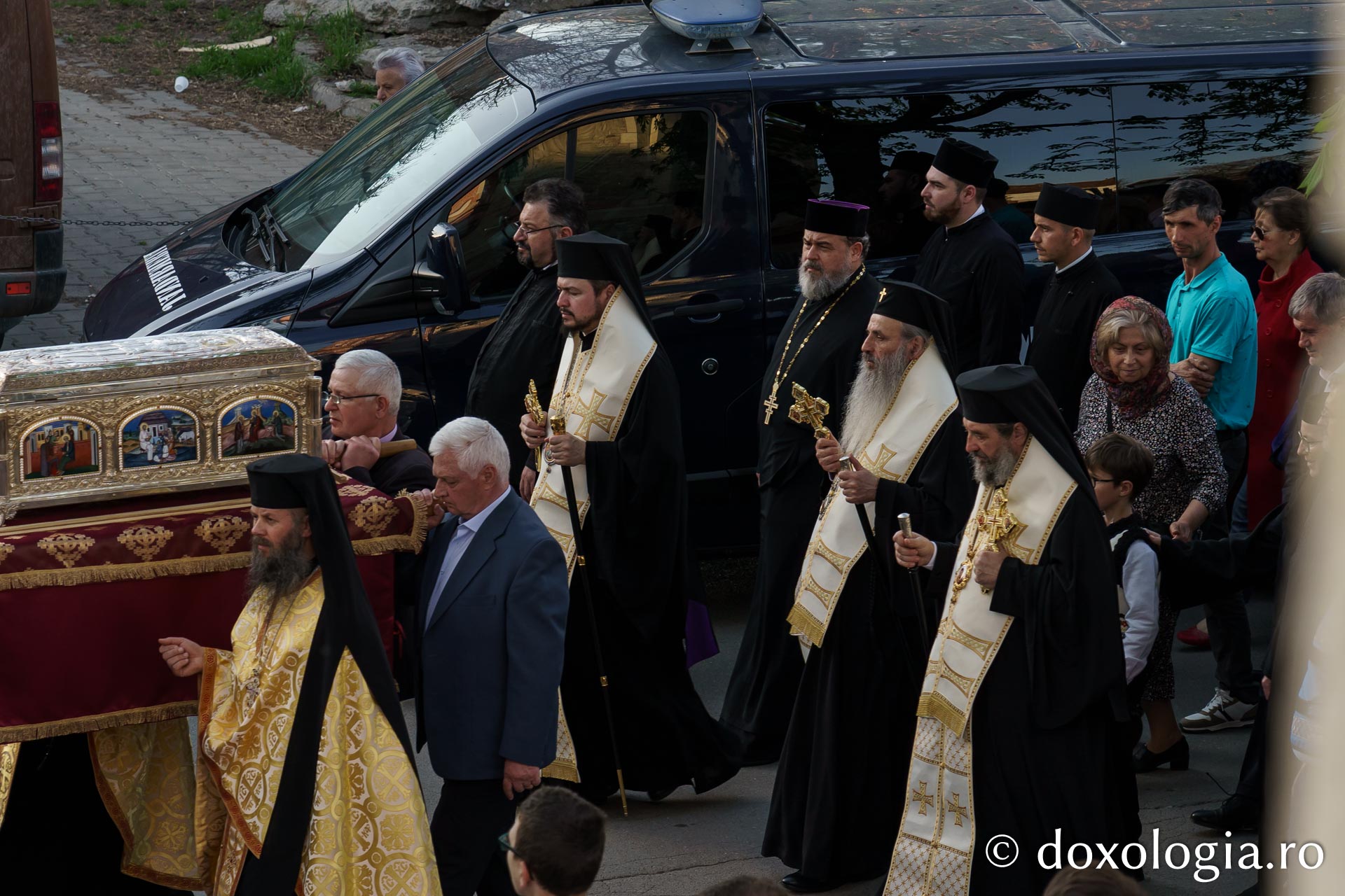 Botoșaniul în rugăciune: Moaștele Sfântului Gheorghe Pelerinul, purtate pe străzile orașului