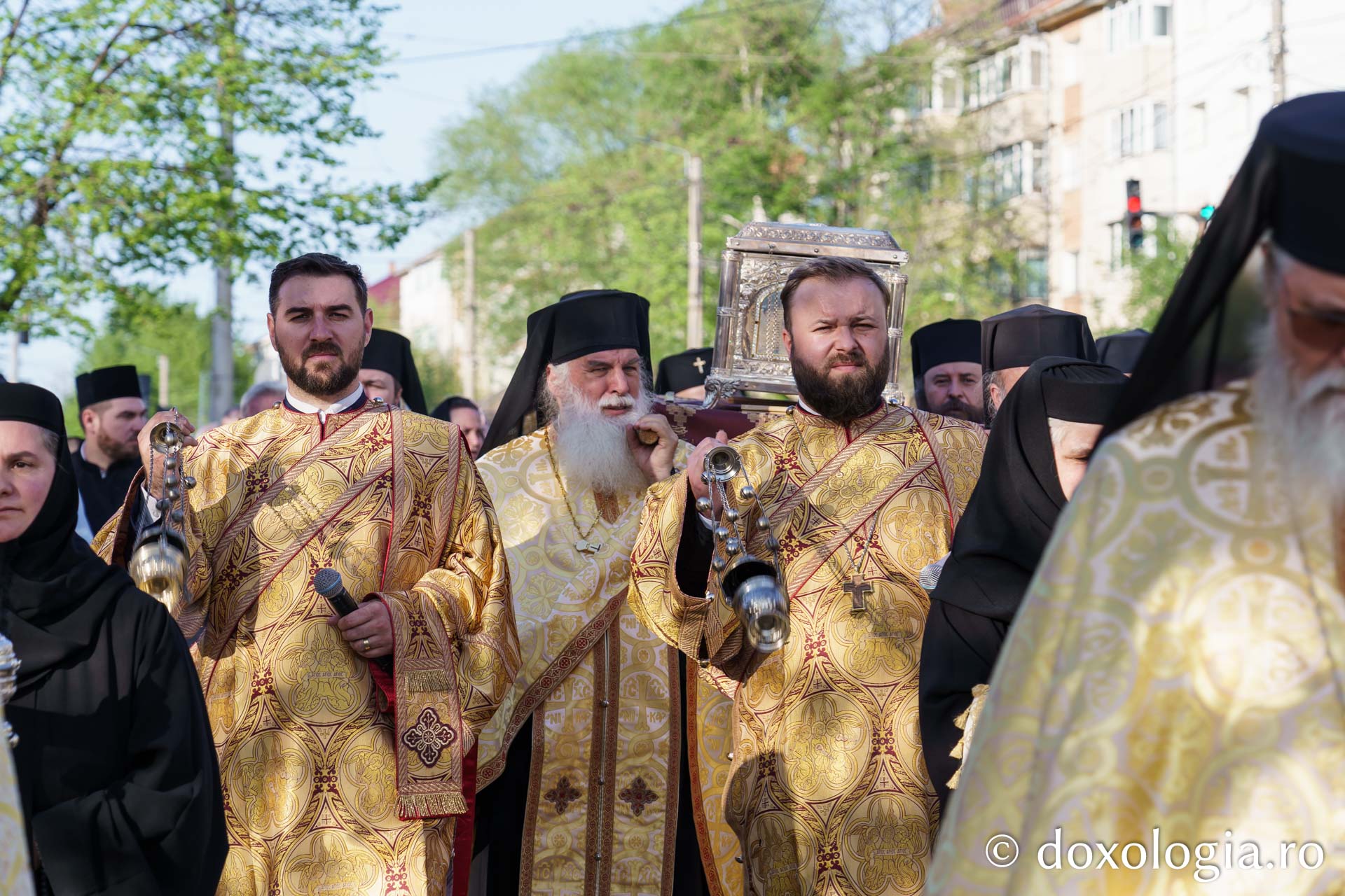 Botoșaniul în rugăciune: Moaștele Sfântului Gheorghe Pelerinul, purtate pe străzile orașului