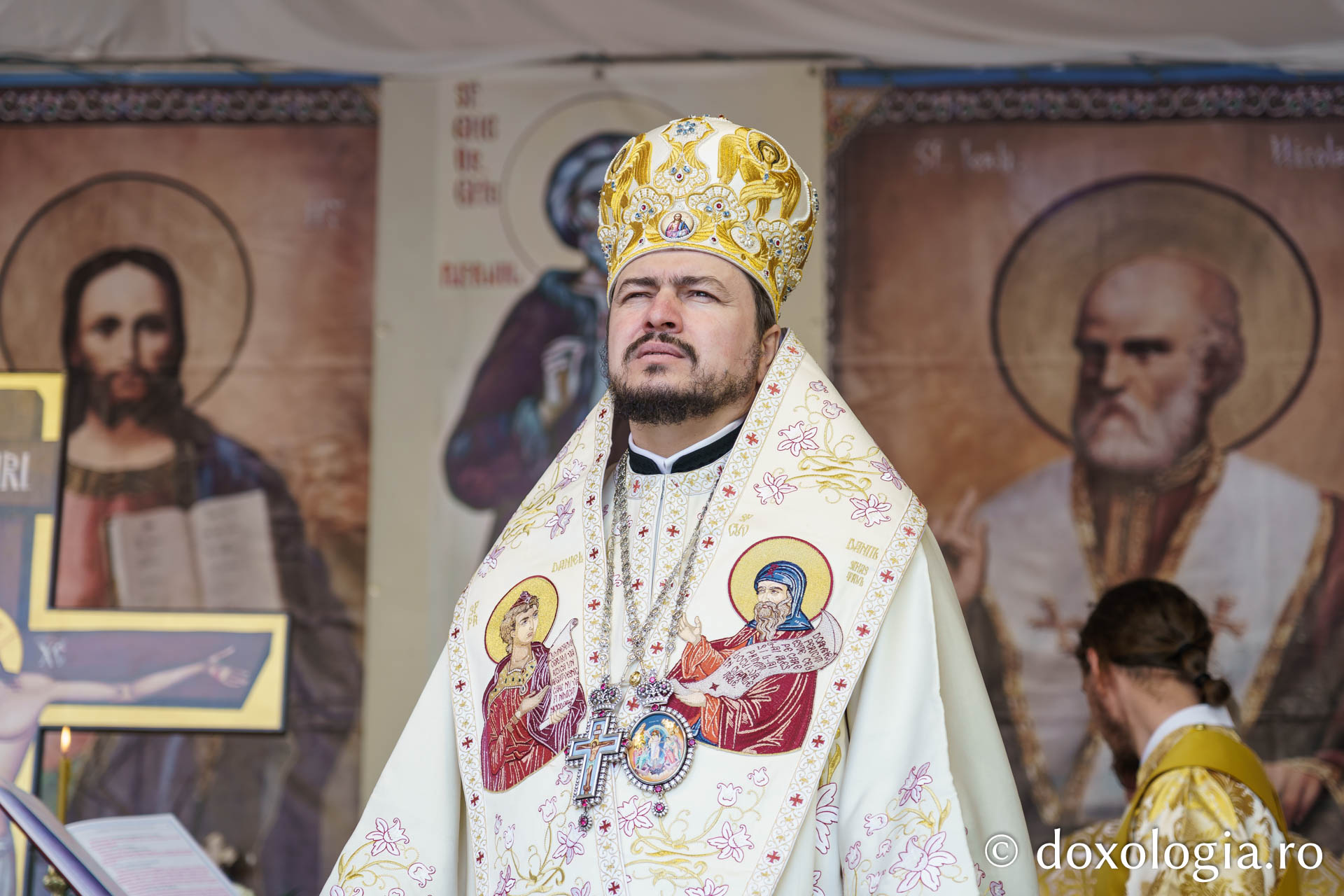 Credincioșii din Botoșani, în rugăciune de sărbătoarea Sfântului Mare Mucenic Gheorghe