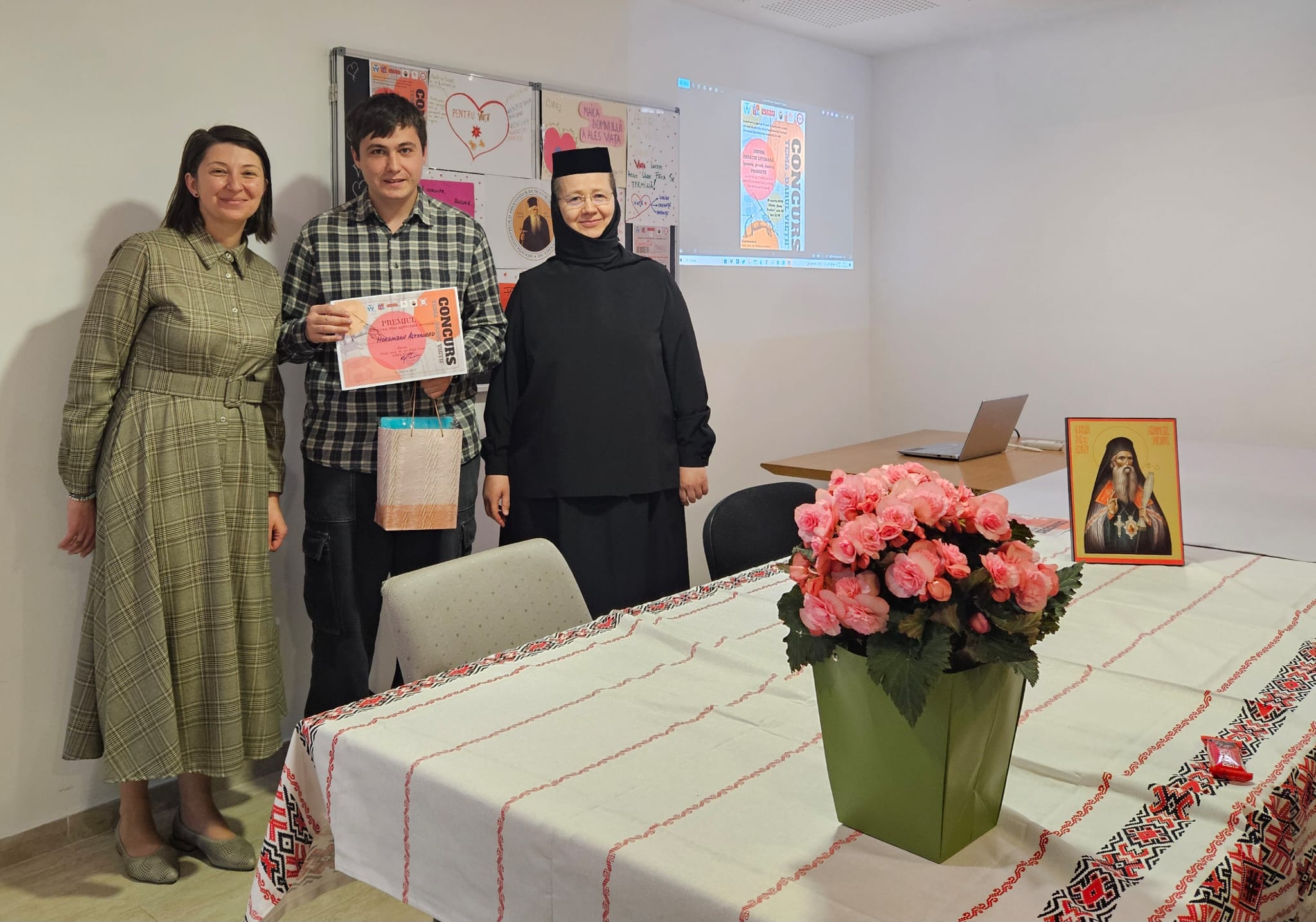 „Darul Vieții” – Un concurs de creație literară pentru studenții specializării Asistență Socială a Facultății de Teologie Ortodoxă